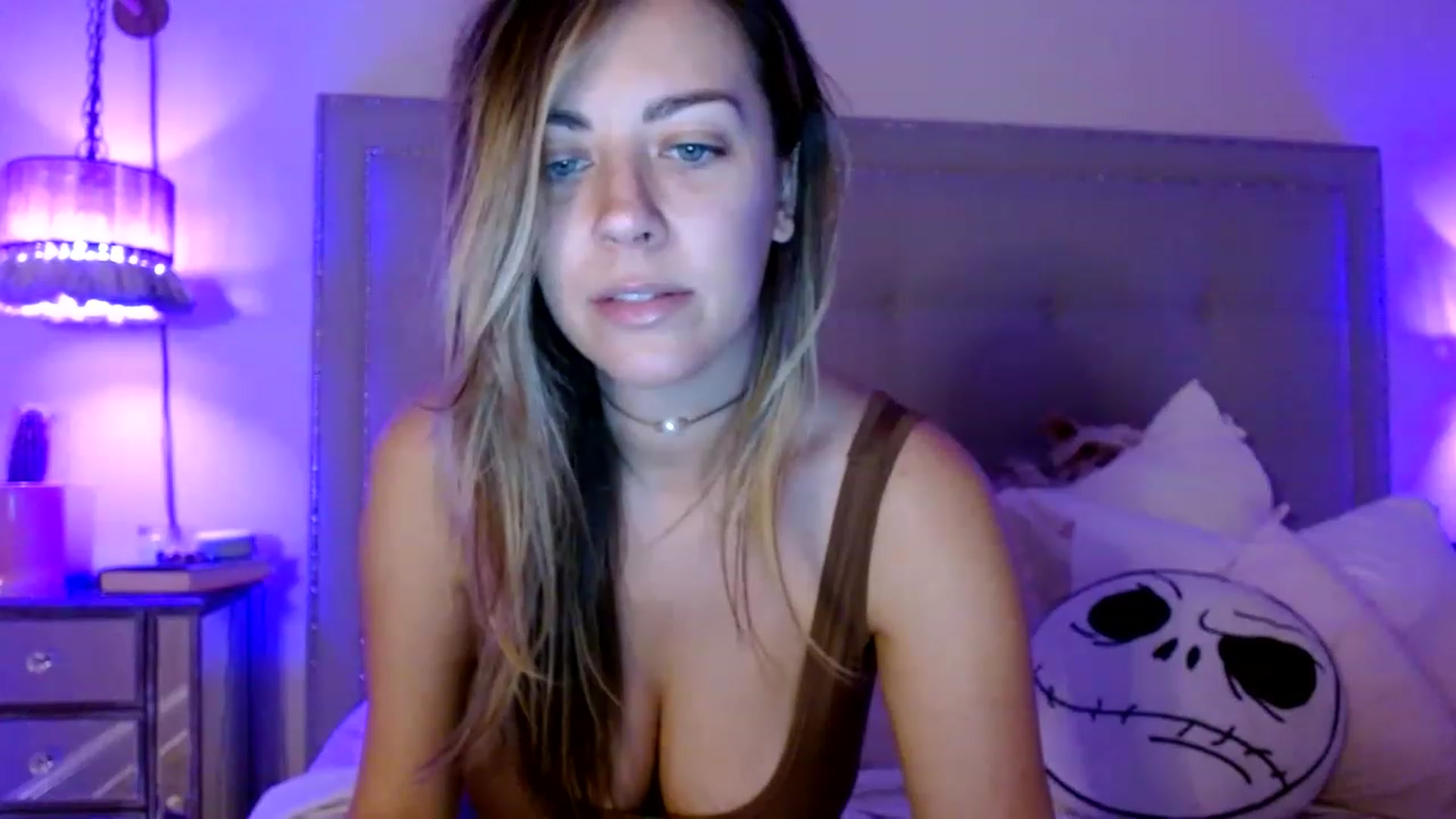 Gallery image thumbnail from DaniSendNudes's myfreecams stream on, 12/31/2022, 07:13 image 17 of 20