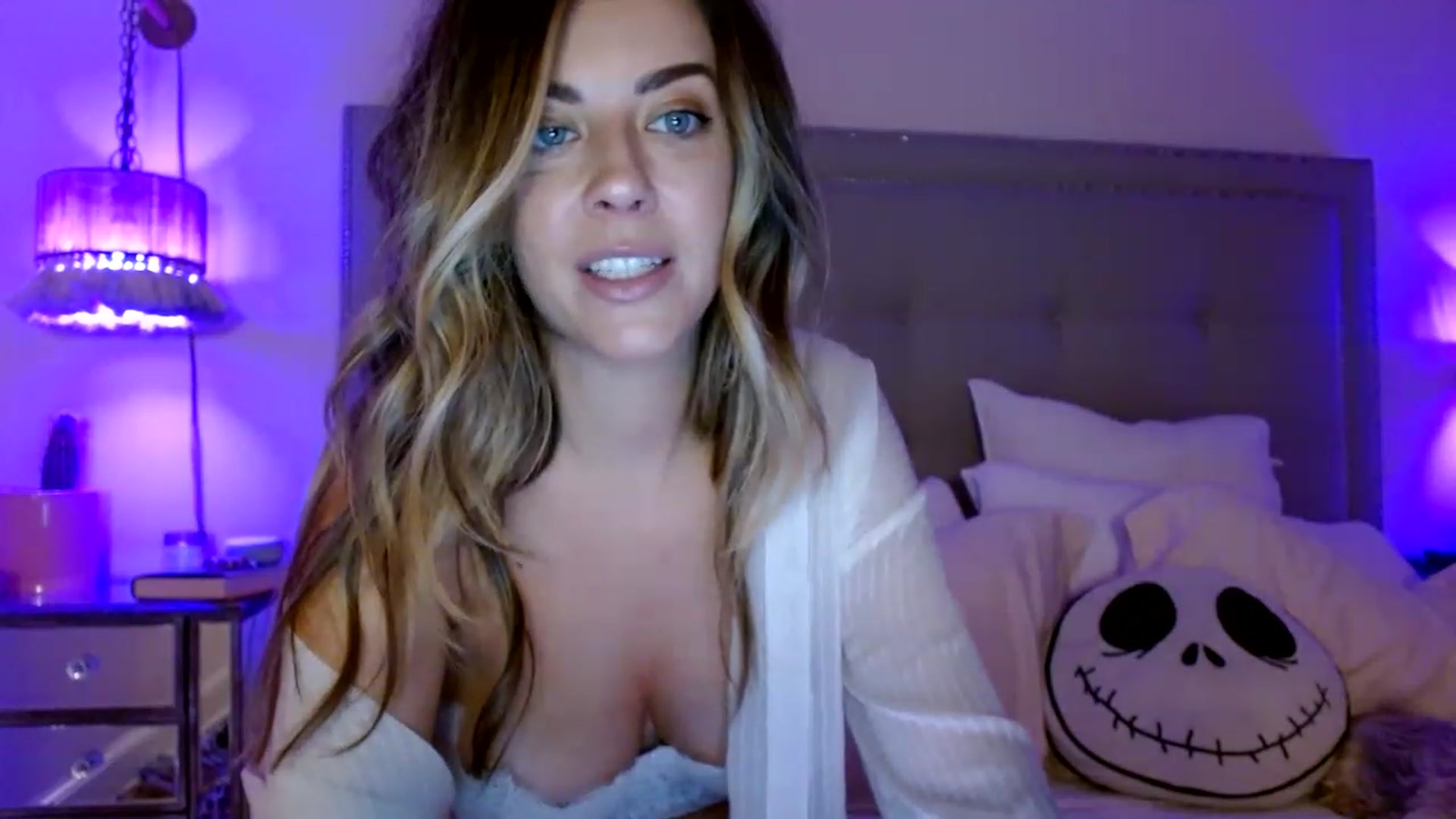 Gallery image thumbnail from DaniSendNudes's myfreecams stream on, 01/08/2023, 05:48 image 3 of 20