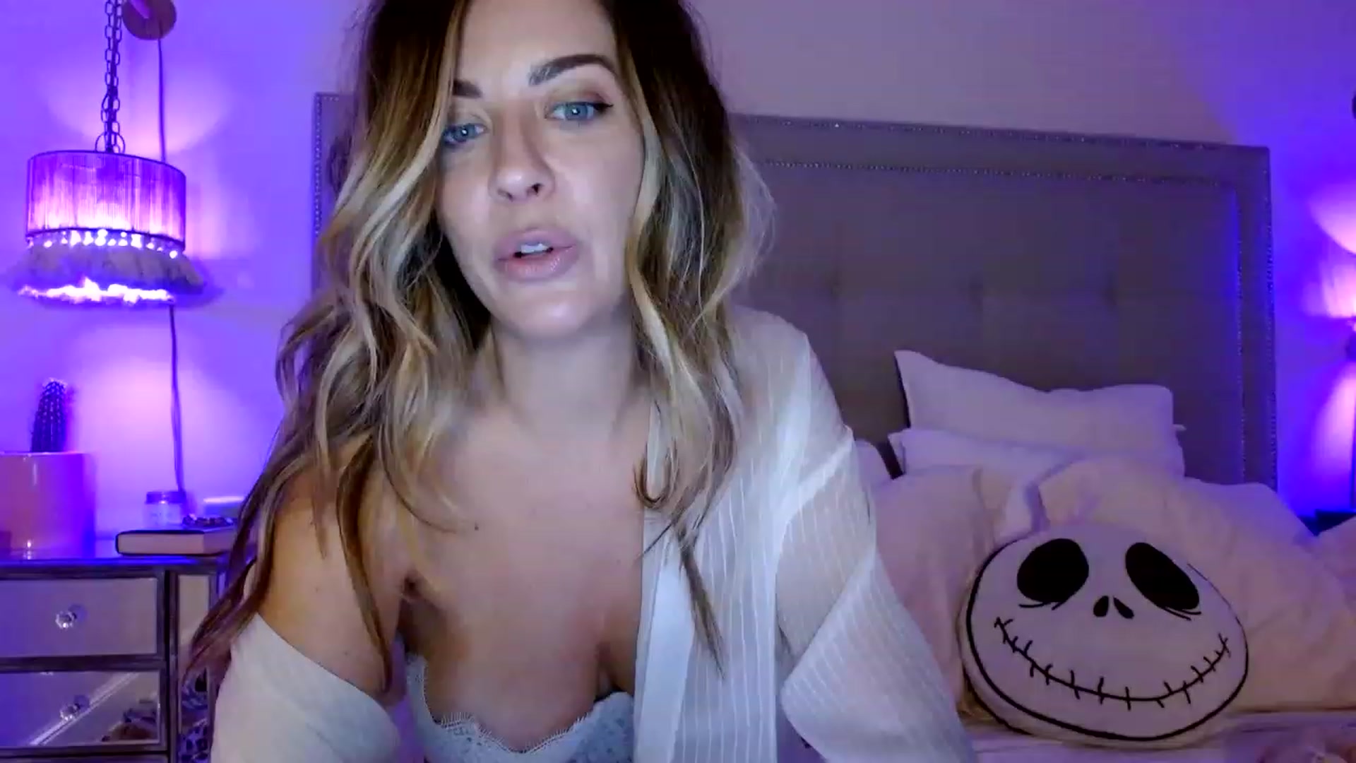 Gallery image thumbnail from DaniSendNudes's myfreecams stream on, 01/08/2023, 05:48 image 5 of 20
