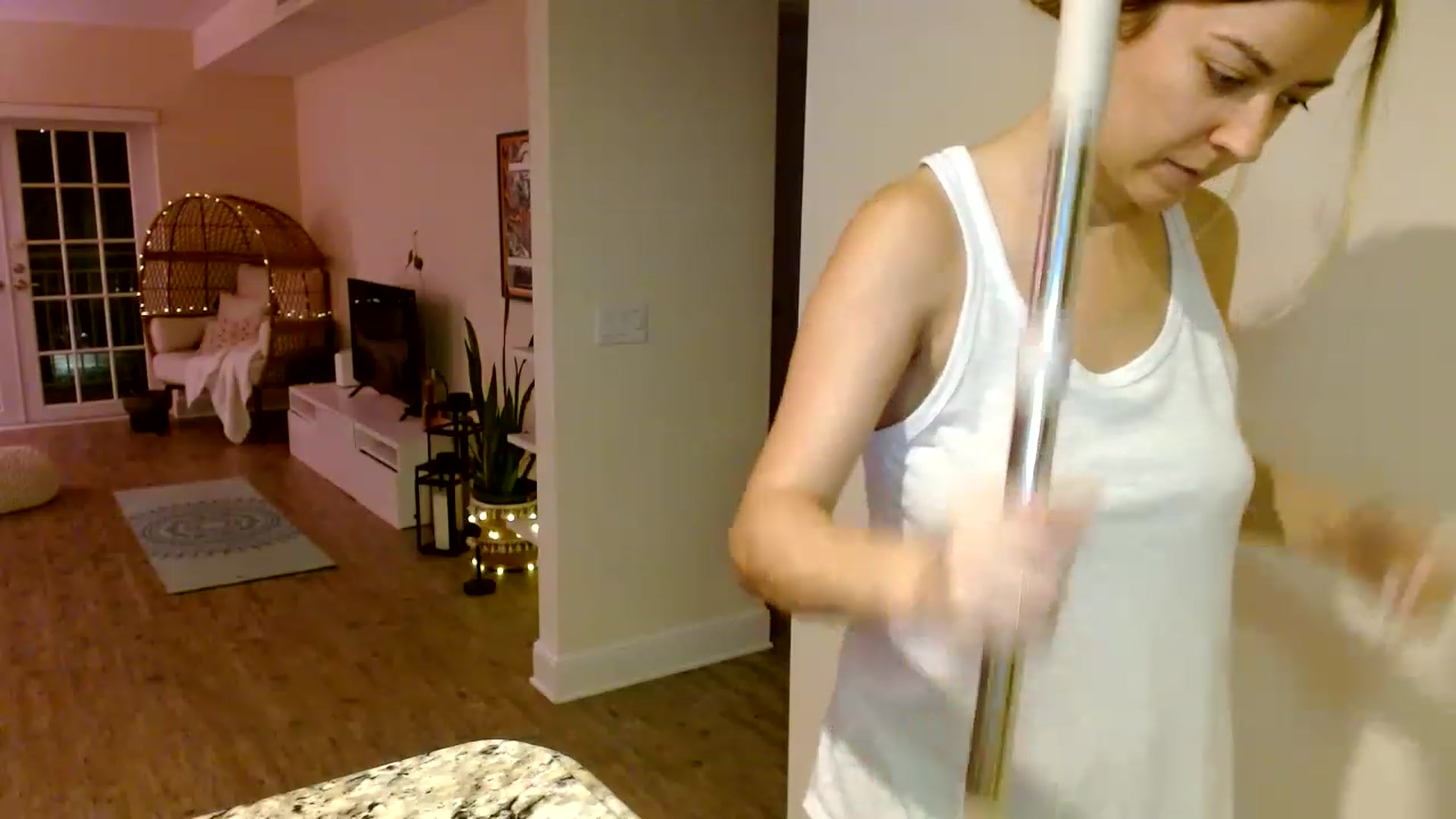 Gallery image thumbnail from DaniSendNudes's myfreecams stream on, 01/12/2023, 06:55 image 13 of 20