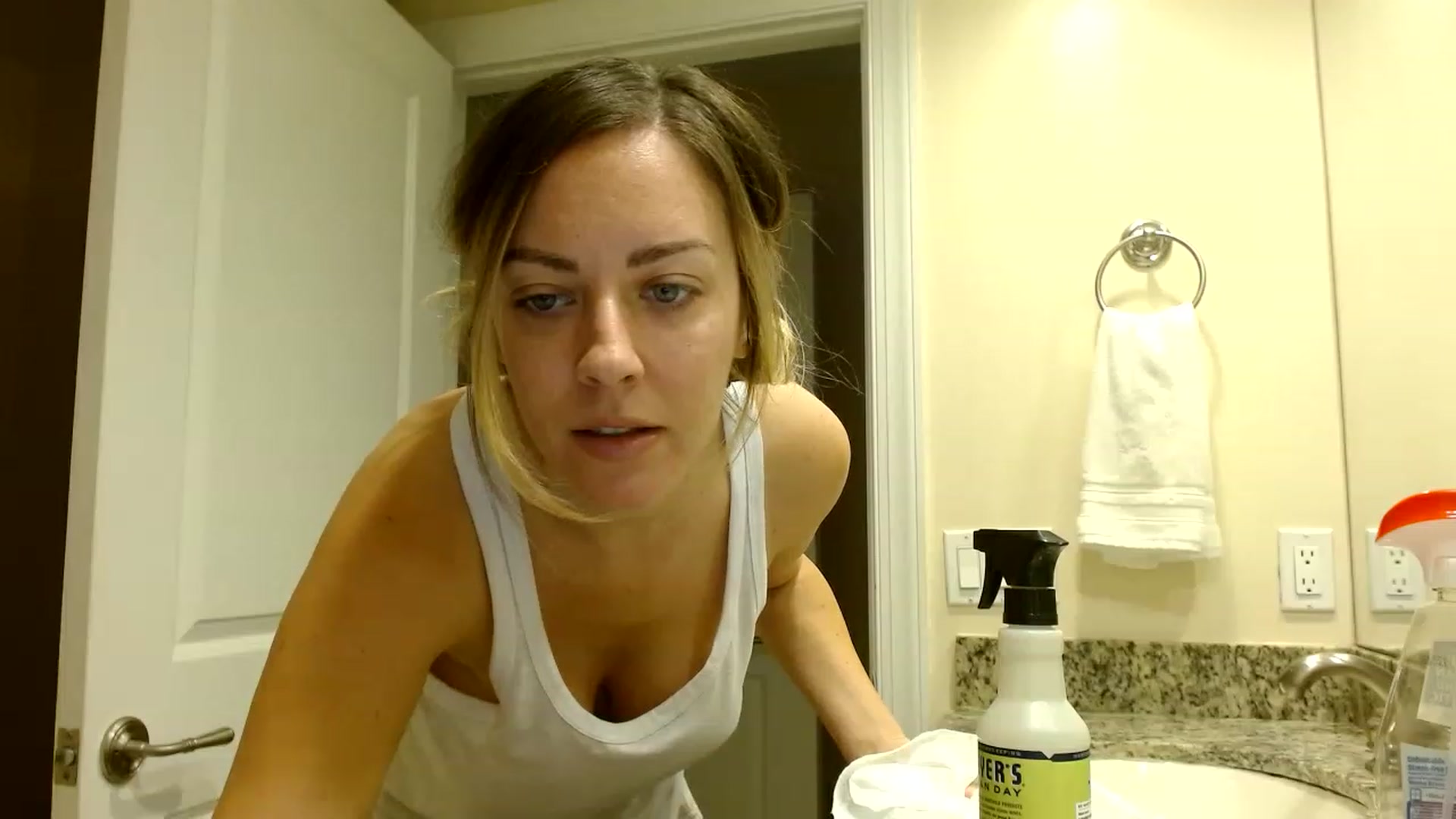 Gallery image thumbnail from DaniSendNudes's myfreecams stream on, 01/12/2023, 06:55 image 6 of 20