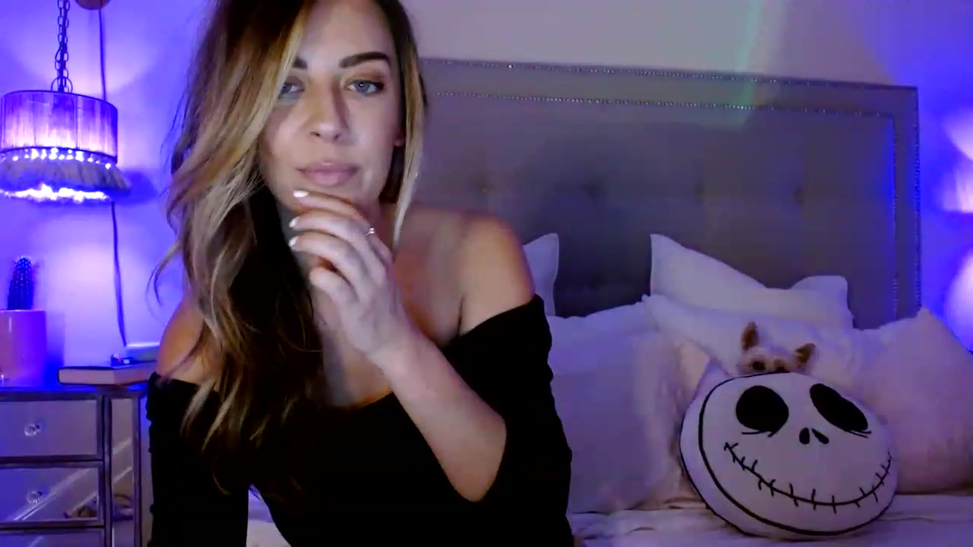 Gallery image thumbnail from DaniSendNudes's myfreecams stream on, 01/18/2023, 04:44 image 16 of 20