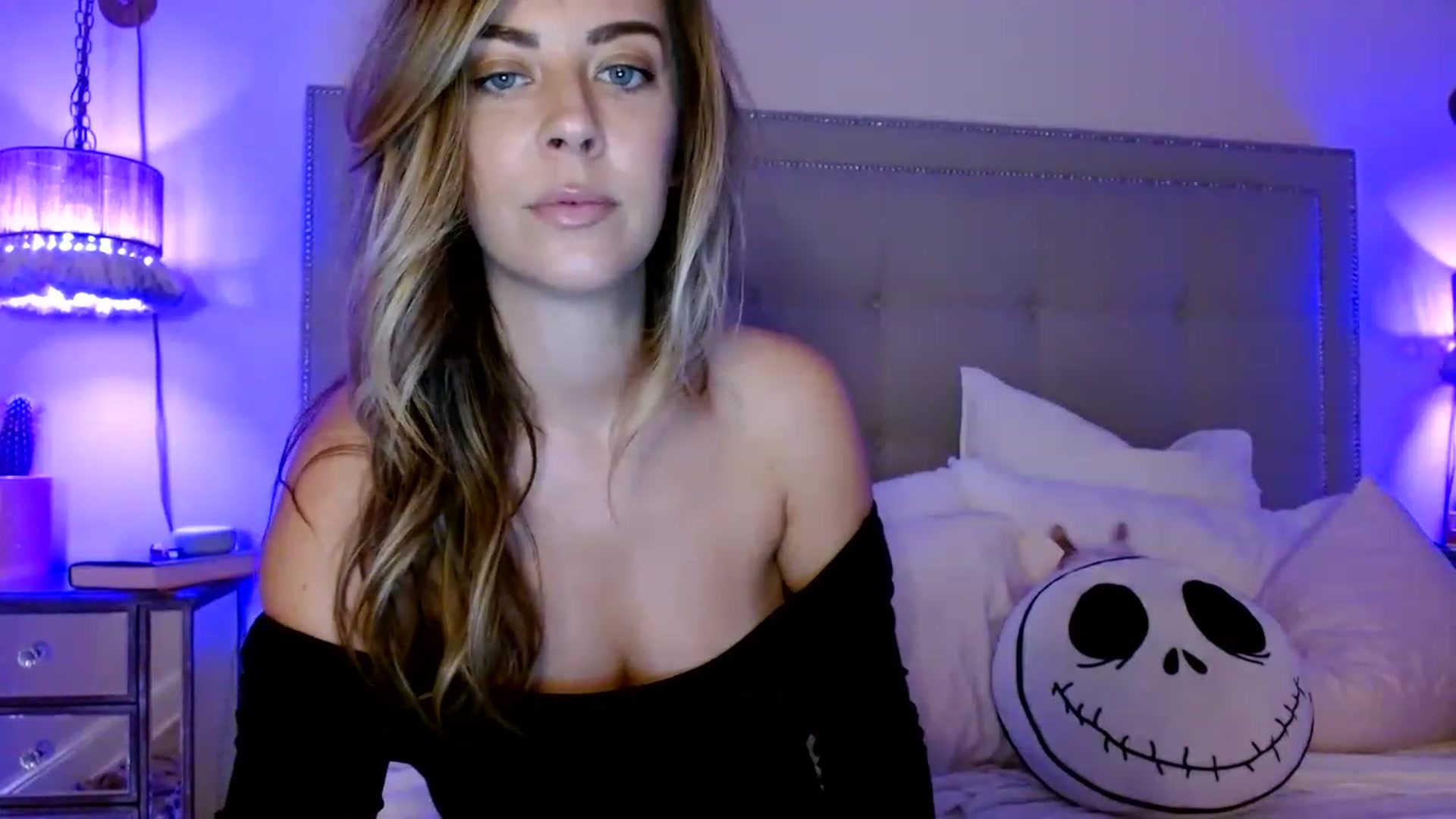 Gallery image thumbnail from DaniSendNudes's myfreecams stream on, 01/18/2023, 04:44 image 3 of 20