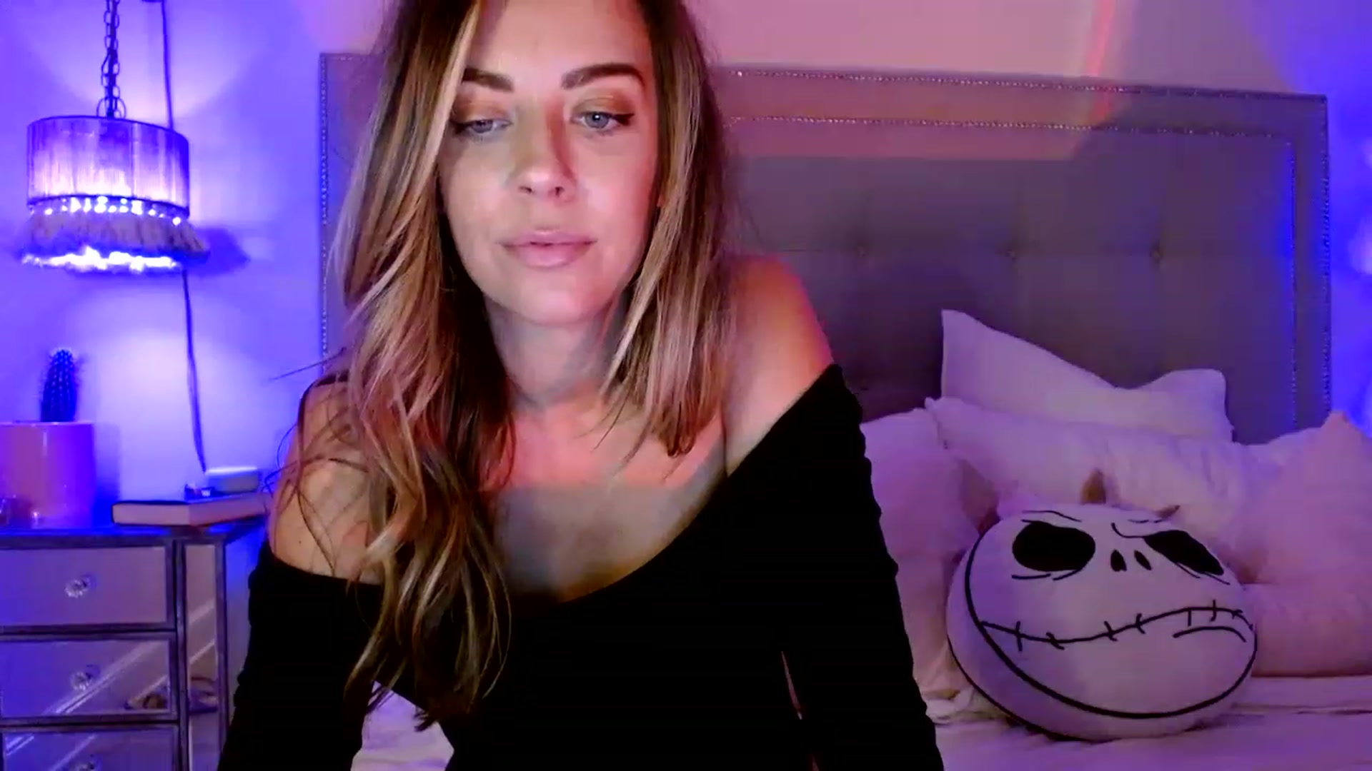 Gallery image thumbnail from DaniSendNudes's myfreecams stream on, 01/18/2023, 05:48 image 9 of 20