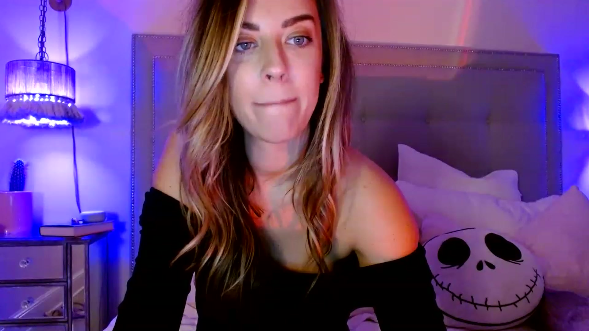 Gallery image thumbnail from DaniSendNudes's myfreecams stream on, 01/18/2023, 05:48 image 4 of 20