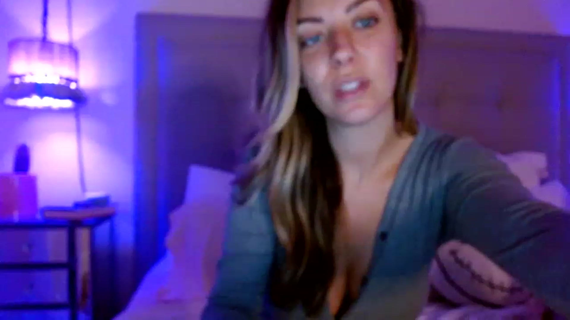 Gallery image thumbnail from DaniSendNudes's myfreecams stream on, 01/25/2023, 10:22 image 12 of 20