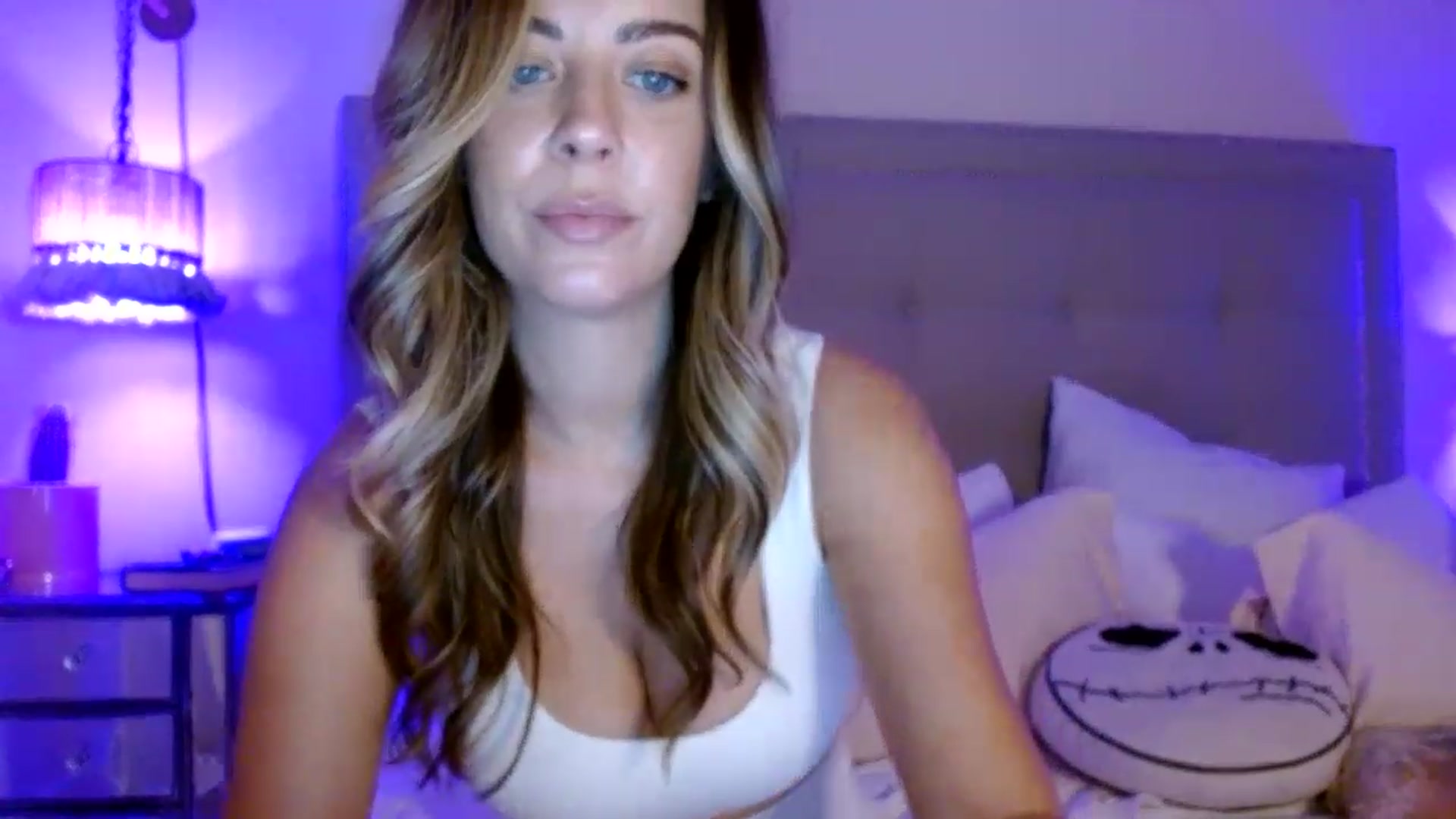 Gallery image thumbnail from DaniSendNudes's myfreecams stream on, 01/30/2023, 04:48 image 19 of 20