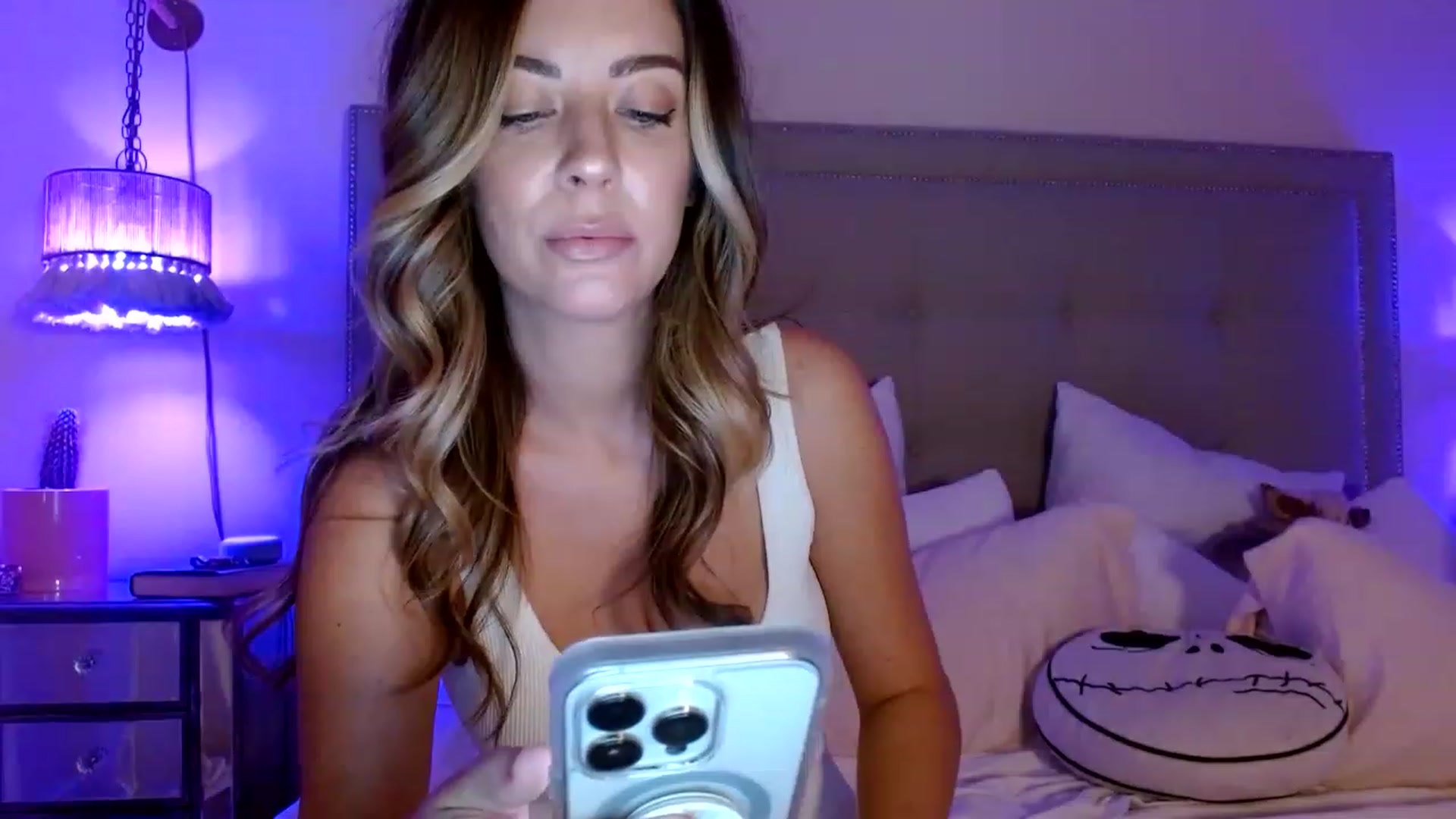 Gallery image thumbnail from DaniSendNudes's myfreecams stream on, 01/30/2023, 04:48 image 5 of 20