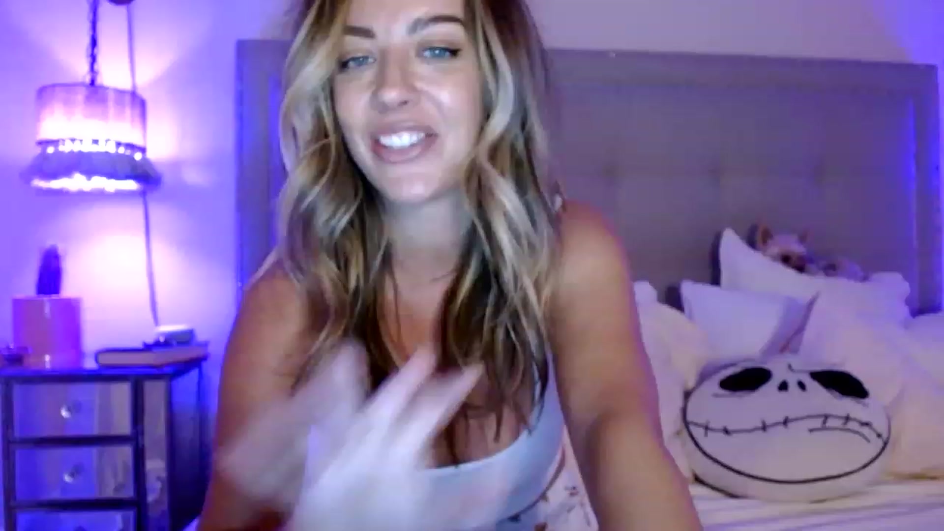 Gallery image thumbnail from DaniSendNudes's myfreecams stream on, 02/11/2023, 07:49 image 4 of 20