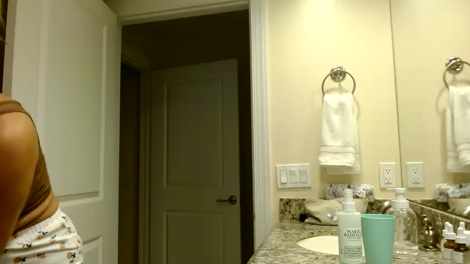 Gallery image thumbnail from DaniSendNudes's myfreecams stream on, 03/16/2023, 04:47 image 17 of 20