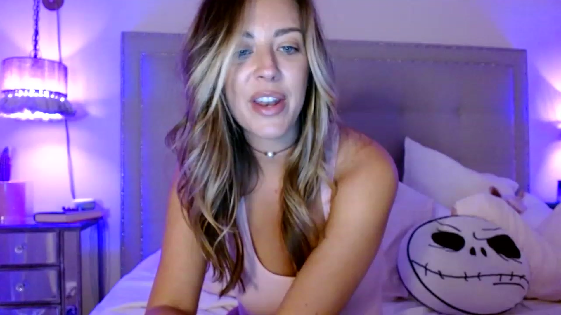Gallery image thumbnail from DaniSendNudes's myfreecams stream on, 03/17/2023, 05:28 image 3 of 20