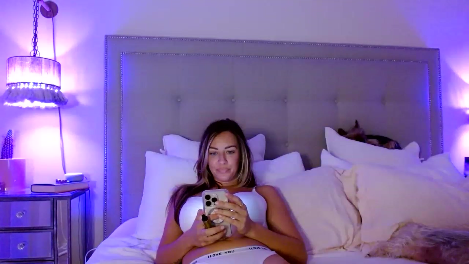 Gallery image thumbnail from DaniSendNudes's myfreecams stream on, 03/24/2023, 05:31 image 11 of 20