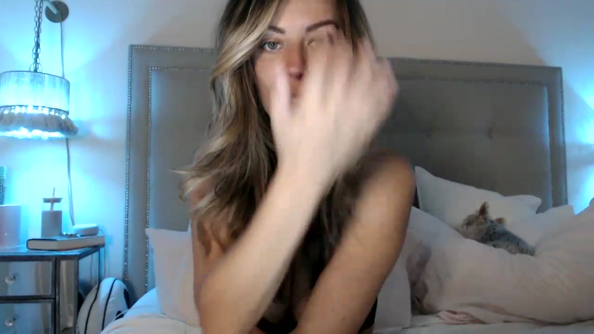 Gallery image thumbnail from DaniSendNudes's myfreecams stream on, 03/29/2023, 05:15 image 11 of 20