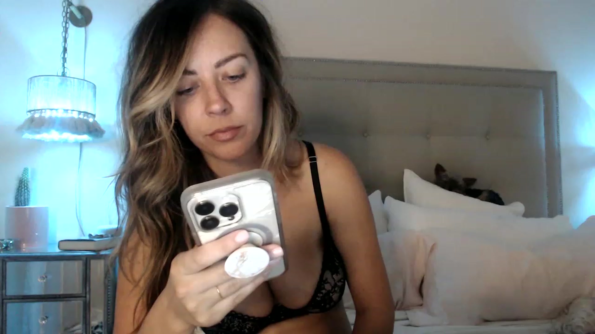 Gallery image thumbnail from DaniSendNudes's myfreecams stream on, 04/06/2023, 02:02 image 19 of 20