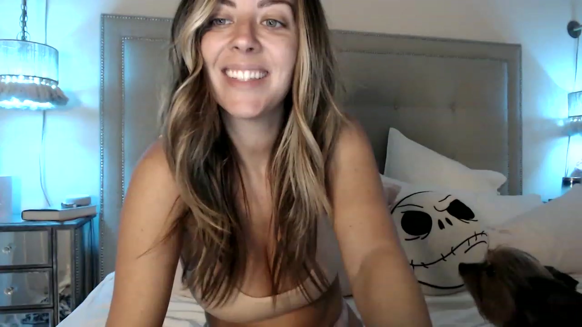 Gallery image thumbnail from DaniSendNudes's myfreecams stream on, 04/07/2023, 03:04 image 7 of 20