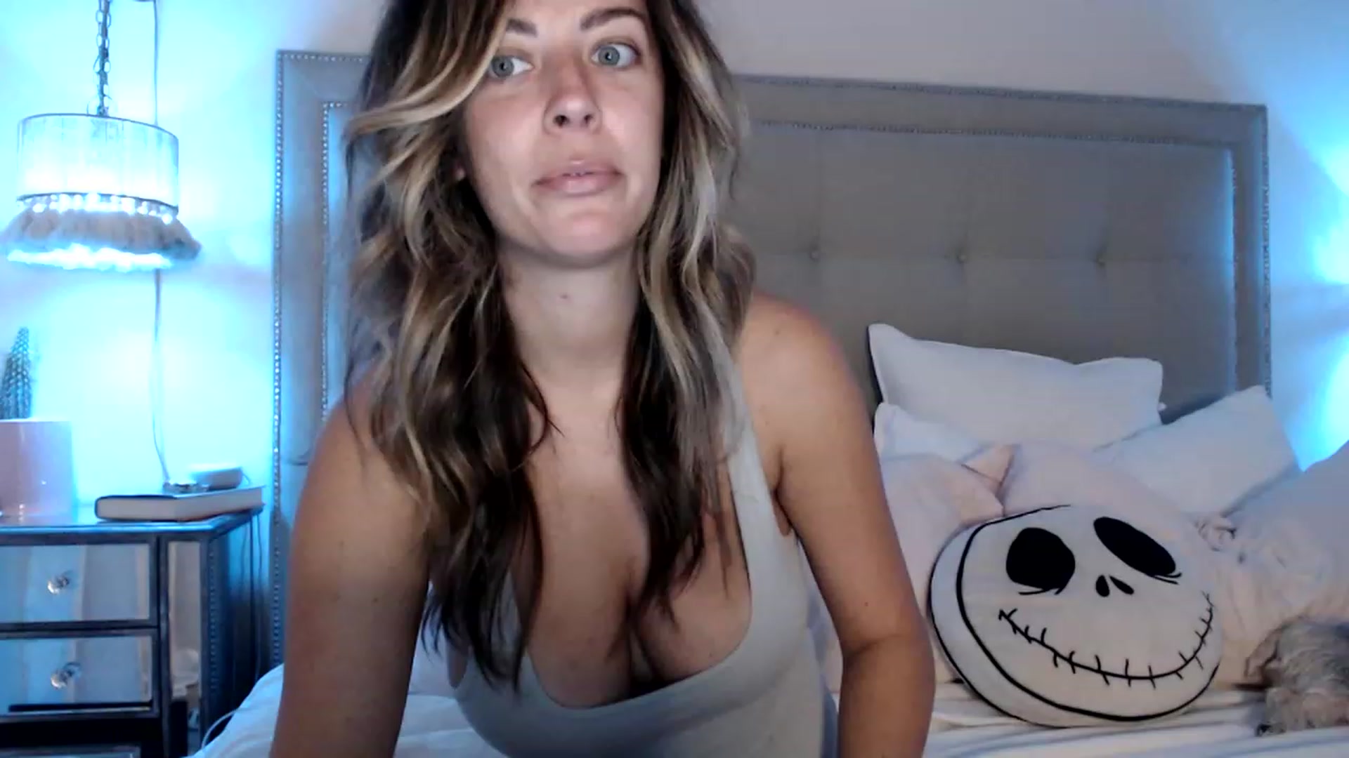 Gallery image thumbnail from DaniSendNudes's myfreecams stream on, 04/18/2023, 03:15 image 7 of 20