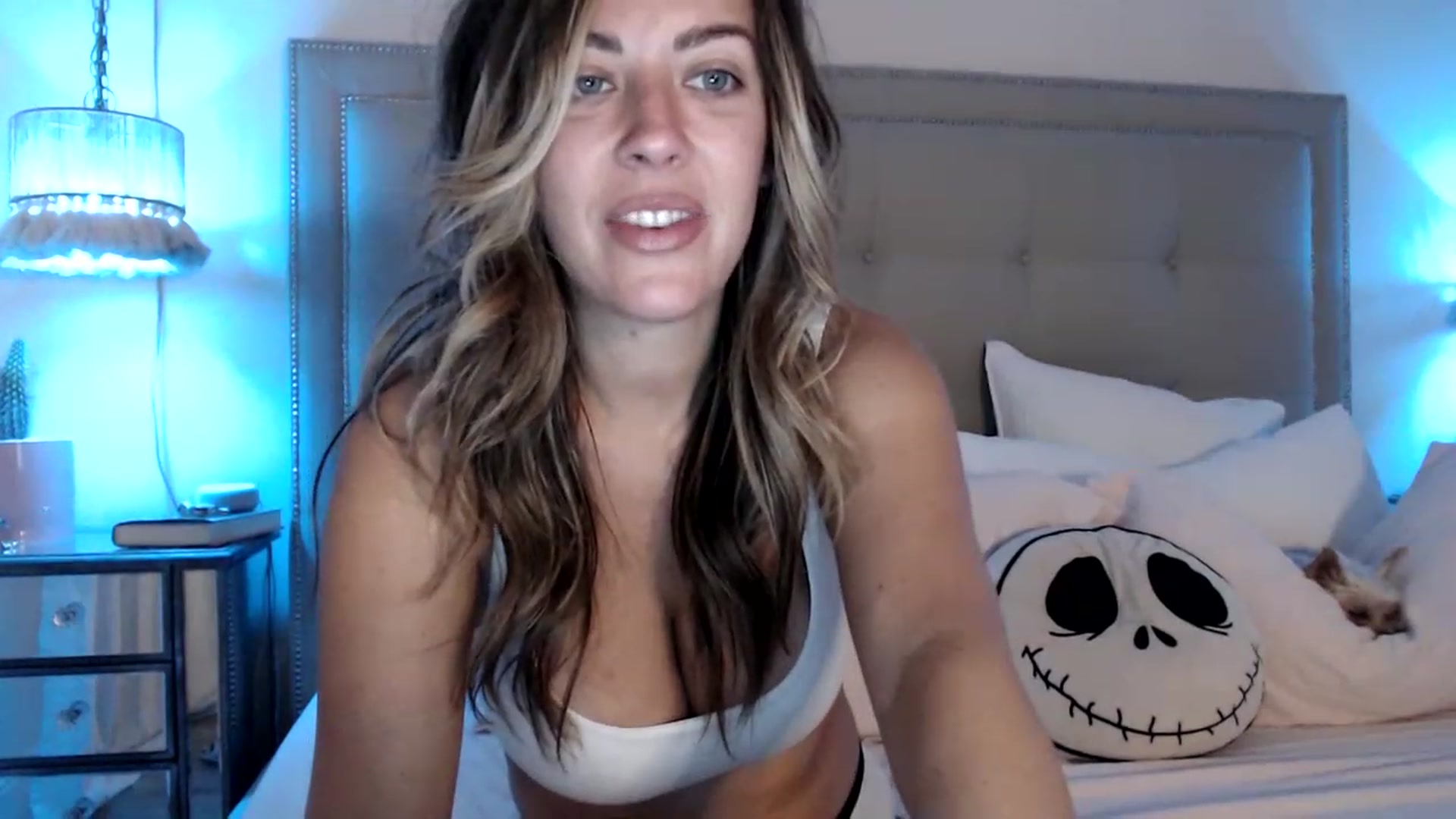 Gallery image thumbnail from DaniSendNudes's myfreecams stream on, 04/21/2023, 04:15 image 18 of 20