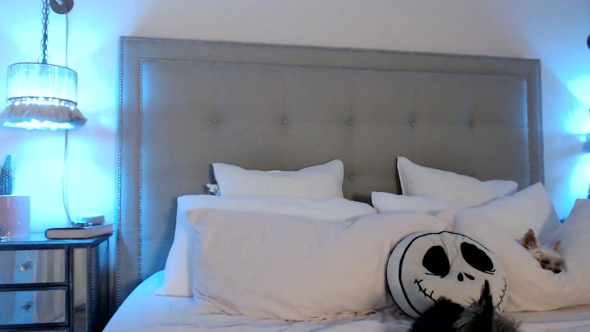 Gallery image thumbnail from DaniSendNudes's myfreecams stream on, 04/21/2023, 04:15 image 15 of 20