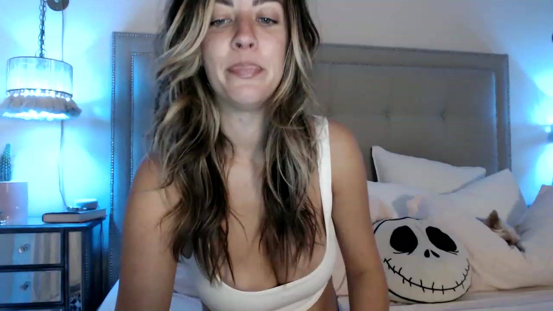 Gallery image thumbnail from DaniSendNudes's myfreecams stream on, 04/21/2023, 04:15 image 2 of 20