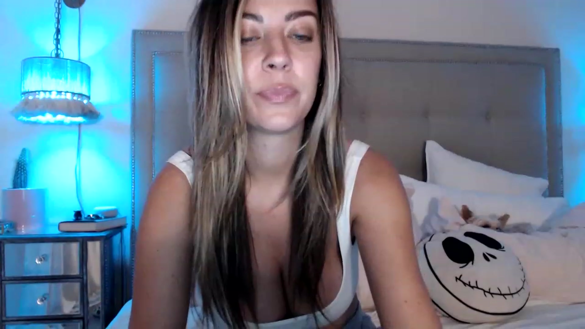 Gallery image thumbnail from DaniSendNudes's myfreecams stream on, 04/24/2023, 04:42 image 19 of 20