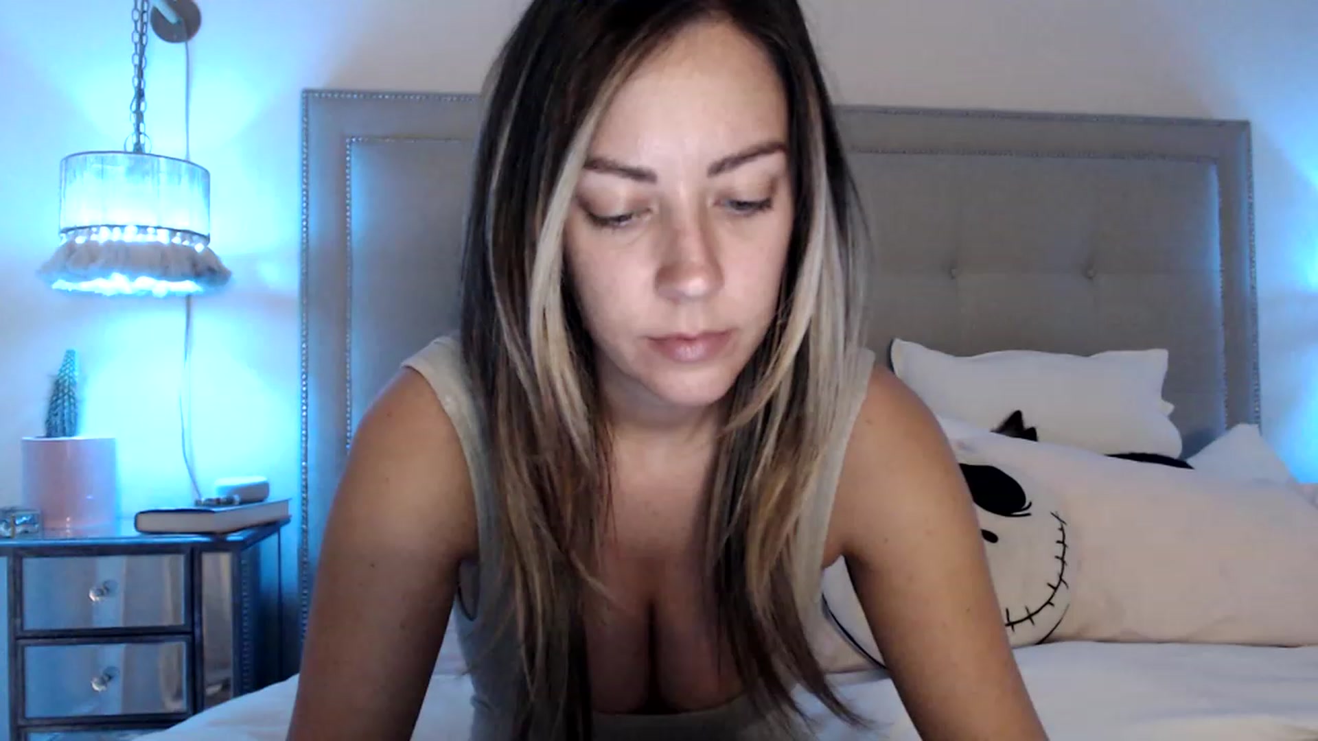 Gallery image thumbnail from DaniSendNudes's myfreecams stream on, 04/26/2023, 03:15 image 8 of 20