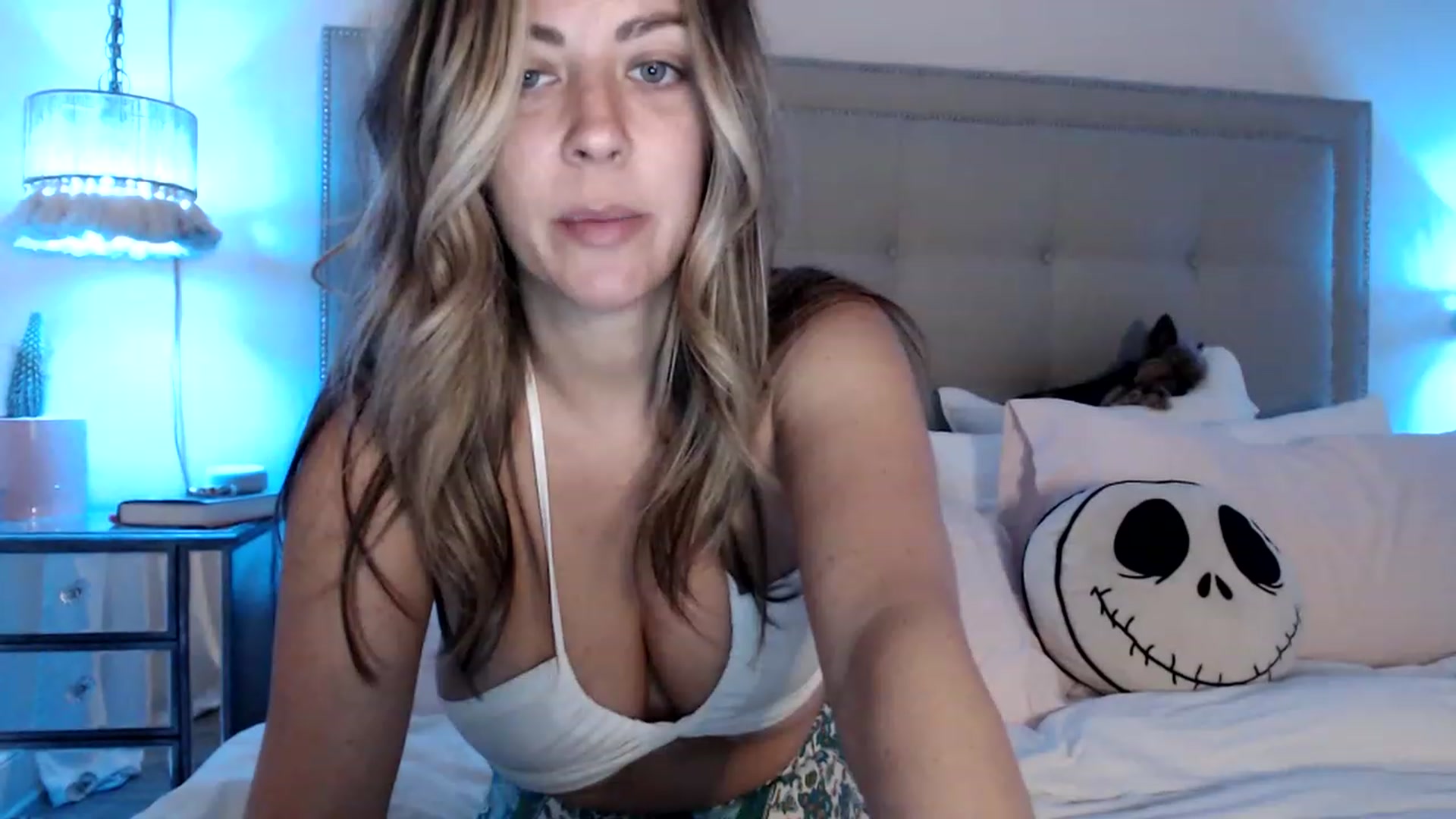 Gallery image thumbnail from DaniSendNudes's myfreecams stream on, 05/17/2023, 02:19 image 3 of 20