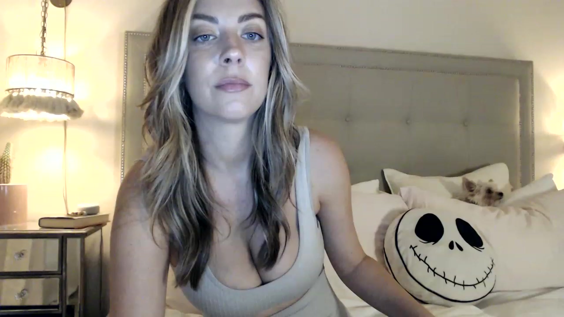 Gallery image thumbnail from DaniSendNudes's myfreecams stream on, 05/18/2023, 01:34 image 2 of 20
