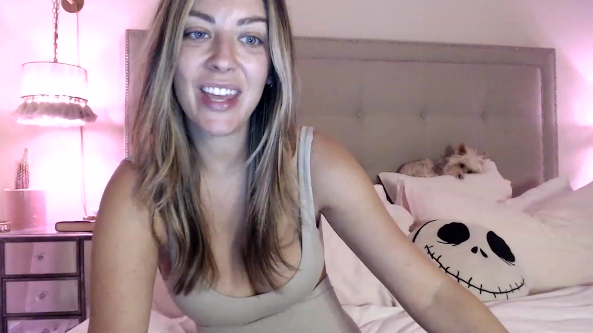Gallery image thumbnail from DaniSendNudes's myfreecams stream on, 05/22/2023, 01:43 image 12 of 20