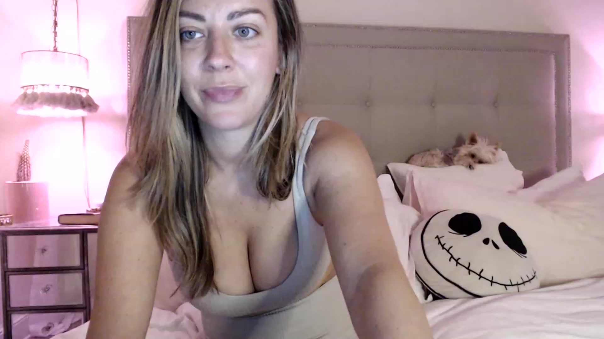 Gallery image thumbnail from DaniSendNudes's myfreecams stream on, 05/22/2023, 01:43 image 15 of 20