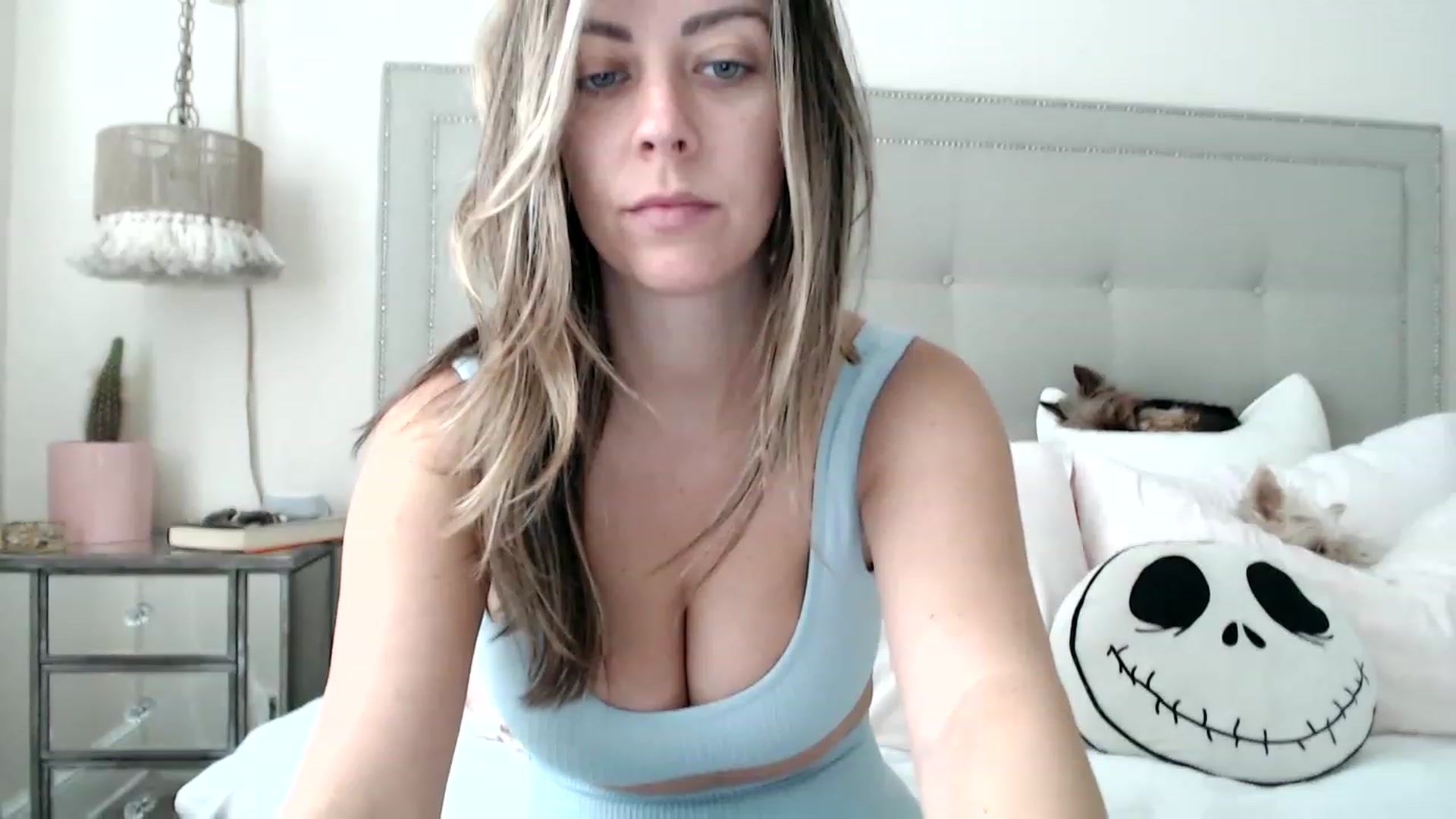 Gallery image thumbnail from DaniSendNudes's myfreecams stream on, 05/31/2023, 18:24 image 14 of 20