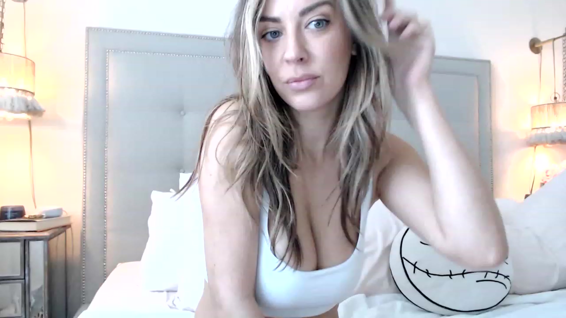 Gallery image thumbnail from DaniSendNudes's myfreecams stream on, 07/03/2023, 22:34 image 19 of 20