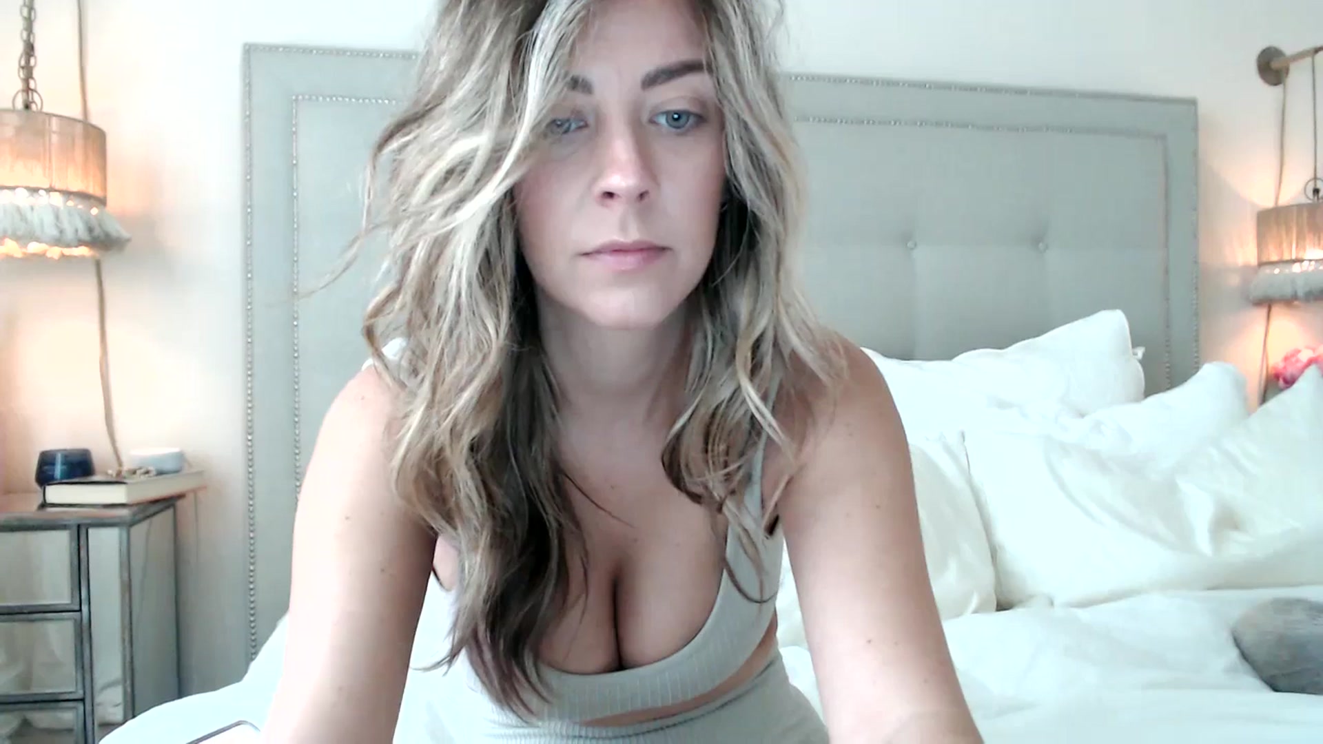 Gallery image thumbnail from DaniSendNudes's myfreecams stream on, 07/14/2023, 24:07 image 3 of 20