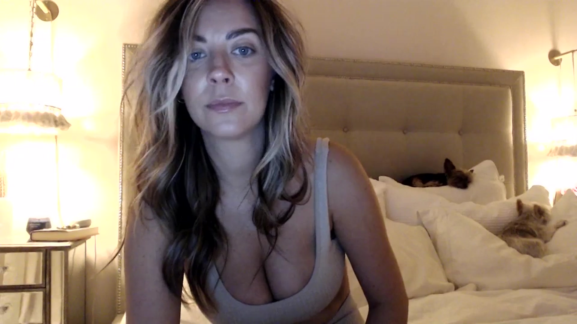 Gallery image thumbnail from DaniSendNudes's myfreecams stream on, 07/14/2023, 24:07 image 20 of 20