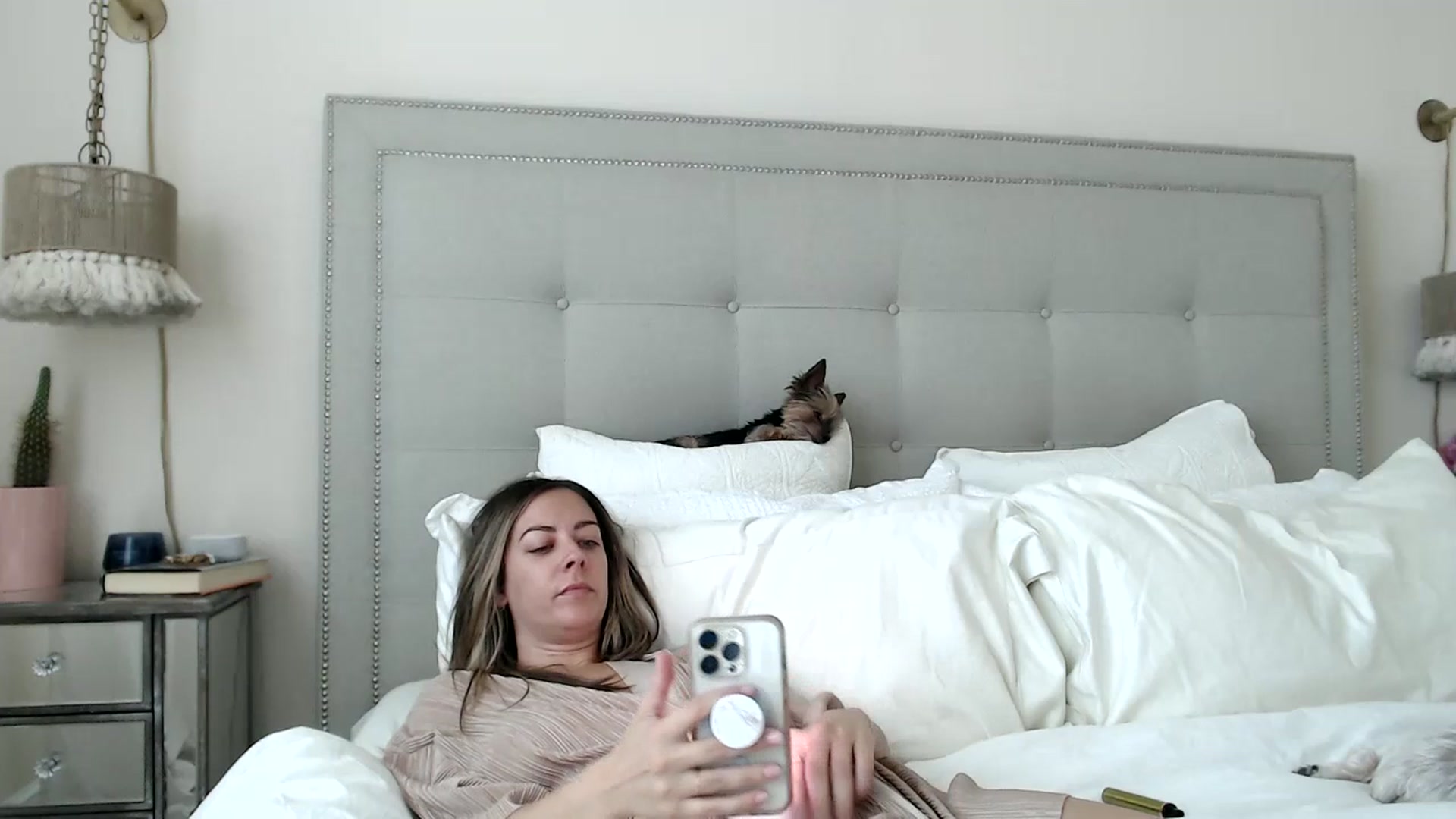 Gallery image thumbnail from DaniSendNudes's myfreecams stream on, 07/19/2023, 21:23 image 16 of 20