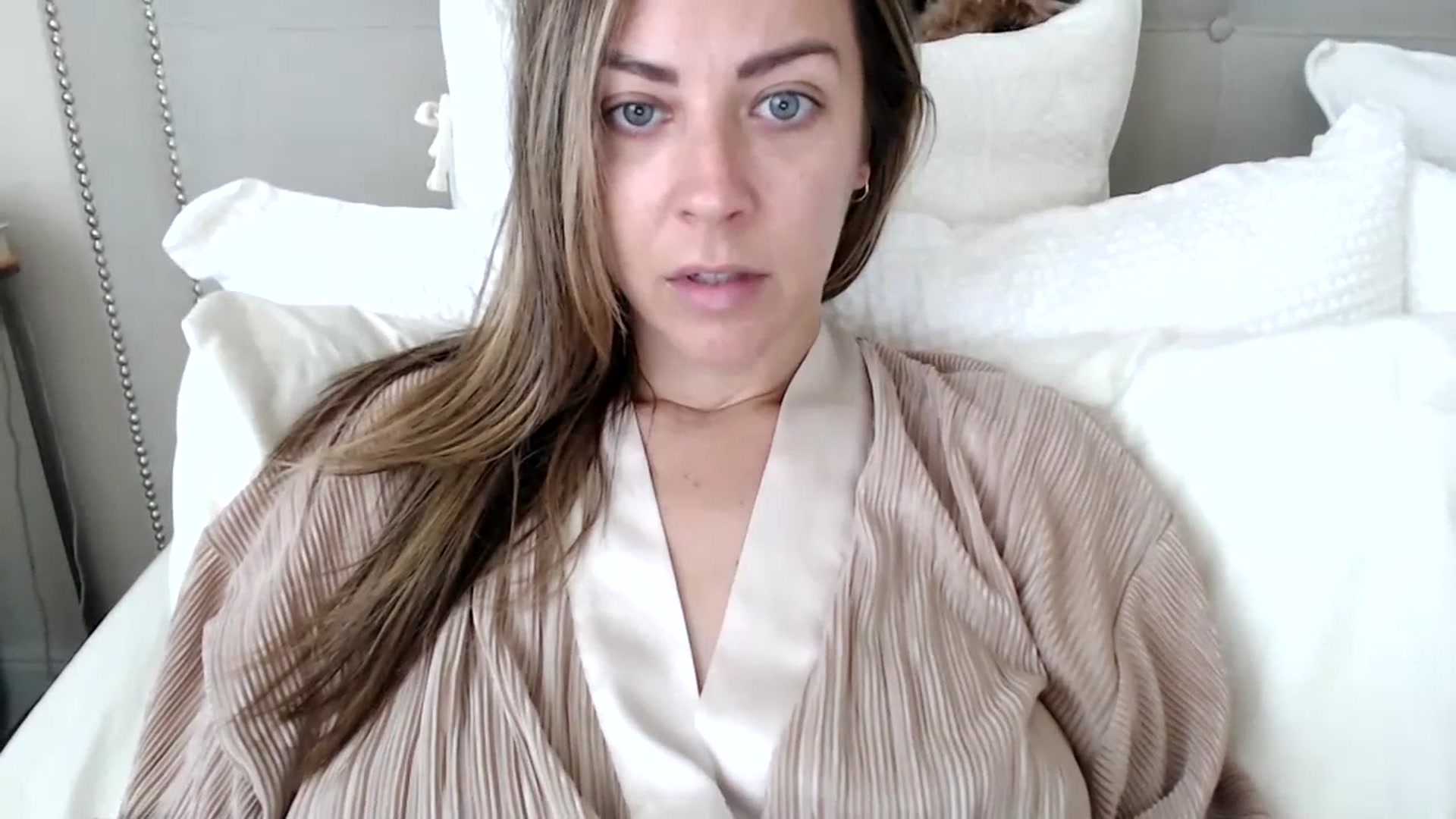 Gallery image thumbnail from DaniSendNudes's myfreecams stream on, 07/19/2023, 21:23 image 15 of 20