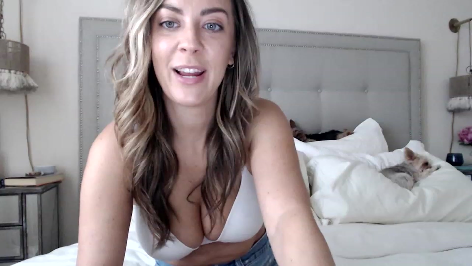 Gallery image thumbnail from DaniSendNudes's myfreecams stream on, 07/27/2023, 20:48 image 13 of 20