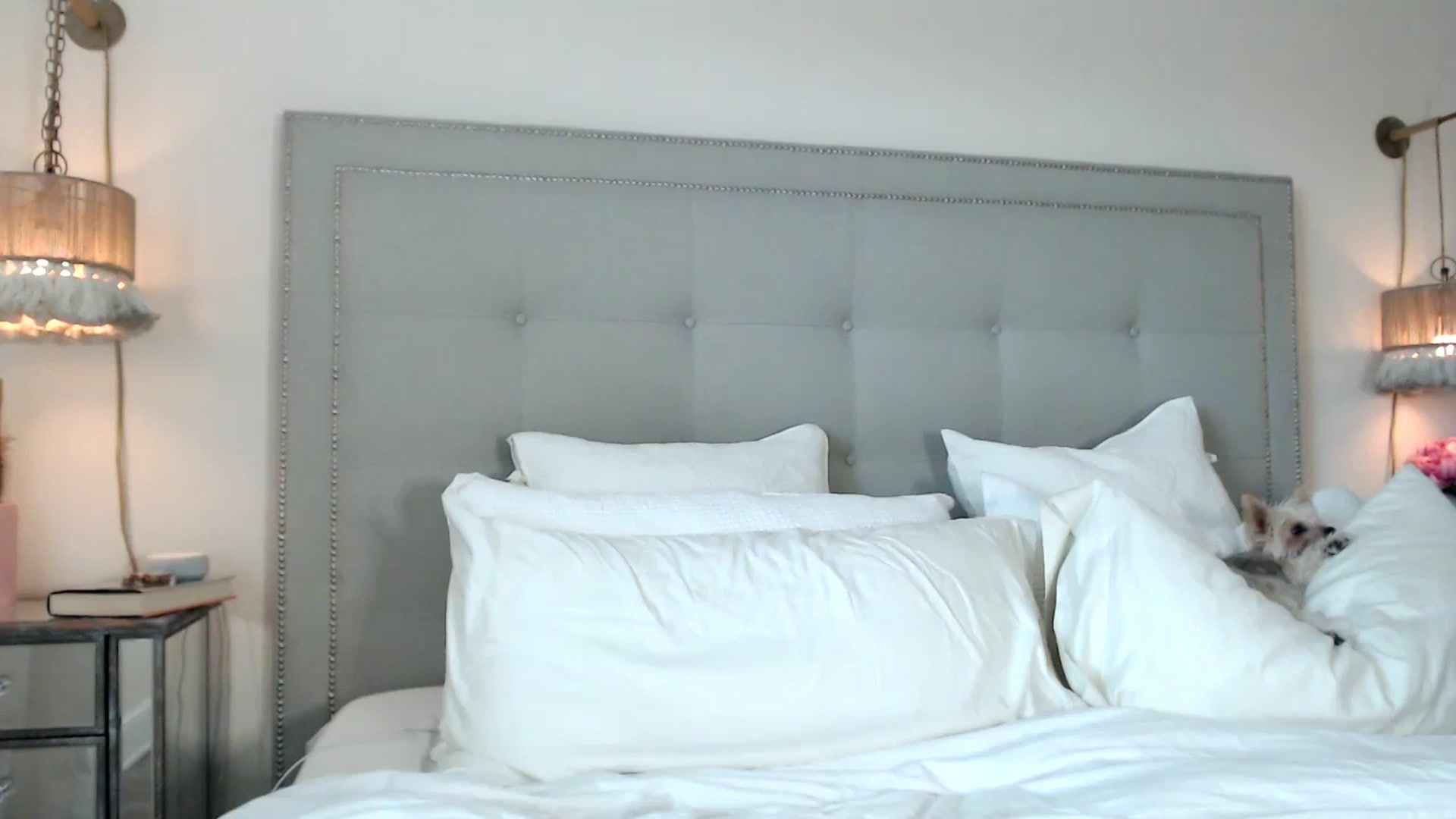 Gallery image thumbnail from DaniSendNudes's myfreecams stream on, 07/31/2023, 21:30 image 14 of 20