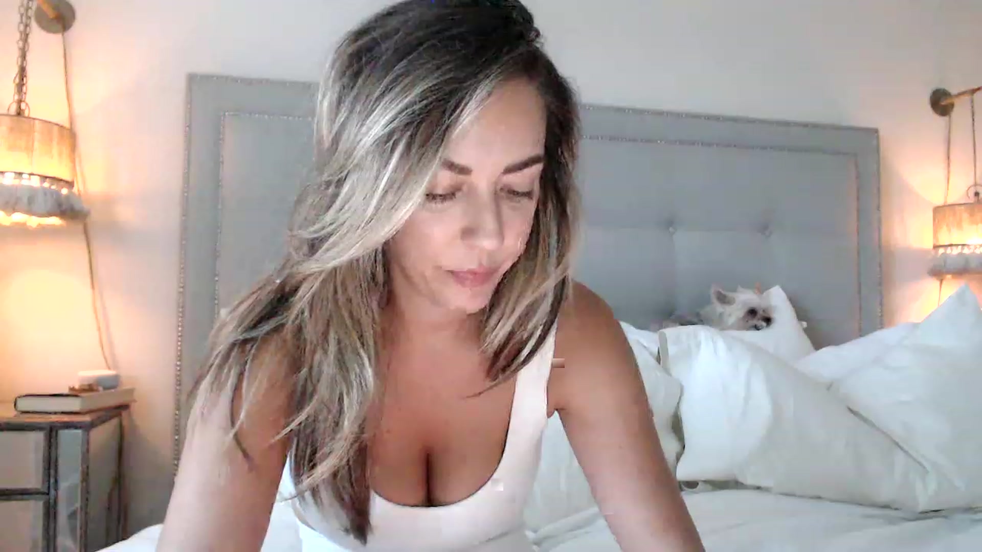 Gallery image thumbnail from DaniSendNudes's myfreecams stream on, 08/14/2023, 23:20 image 16 of 20