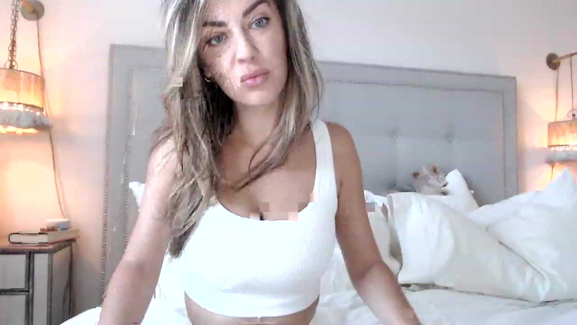 Gallery image thumbnail from DaniSendNudes's myfreecams stream on, 08/14/2023, 23:20 image 9 of 20