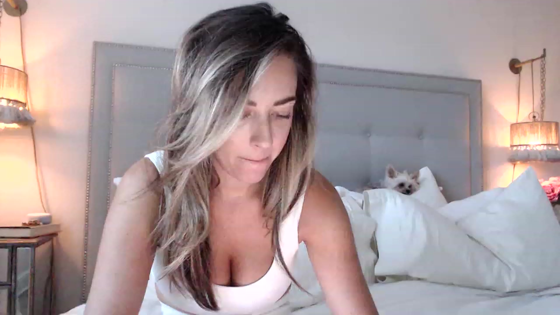 Gallery image thumbnail from DaniSendNudes's myfreecams stream on, 08/14/2023, 23:20 image 18 of 20