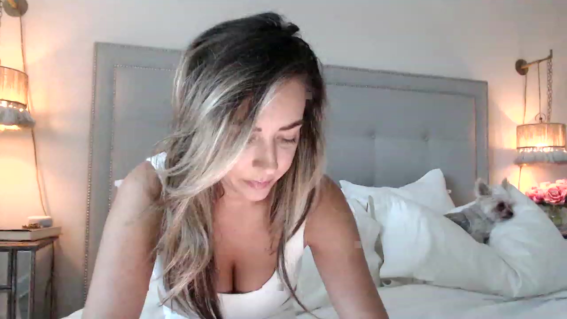 Gallery image thumbnail from DaniSendNudes's myfreecams stream on, 08/14/2023, 23:20 image 19 of 20