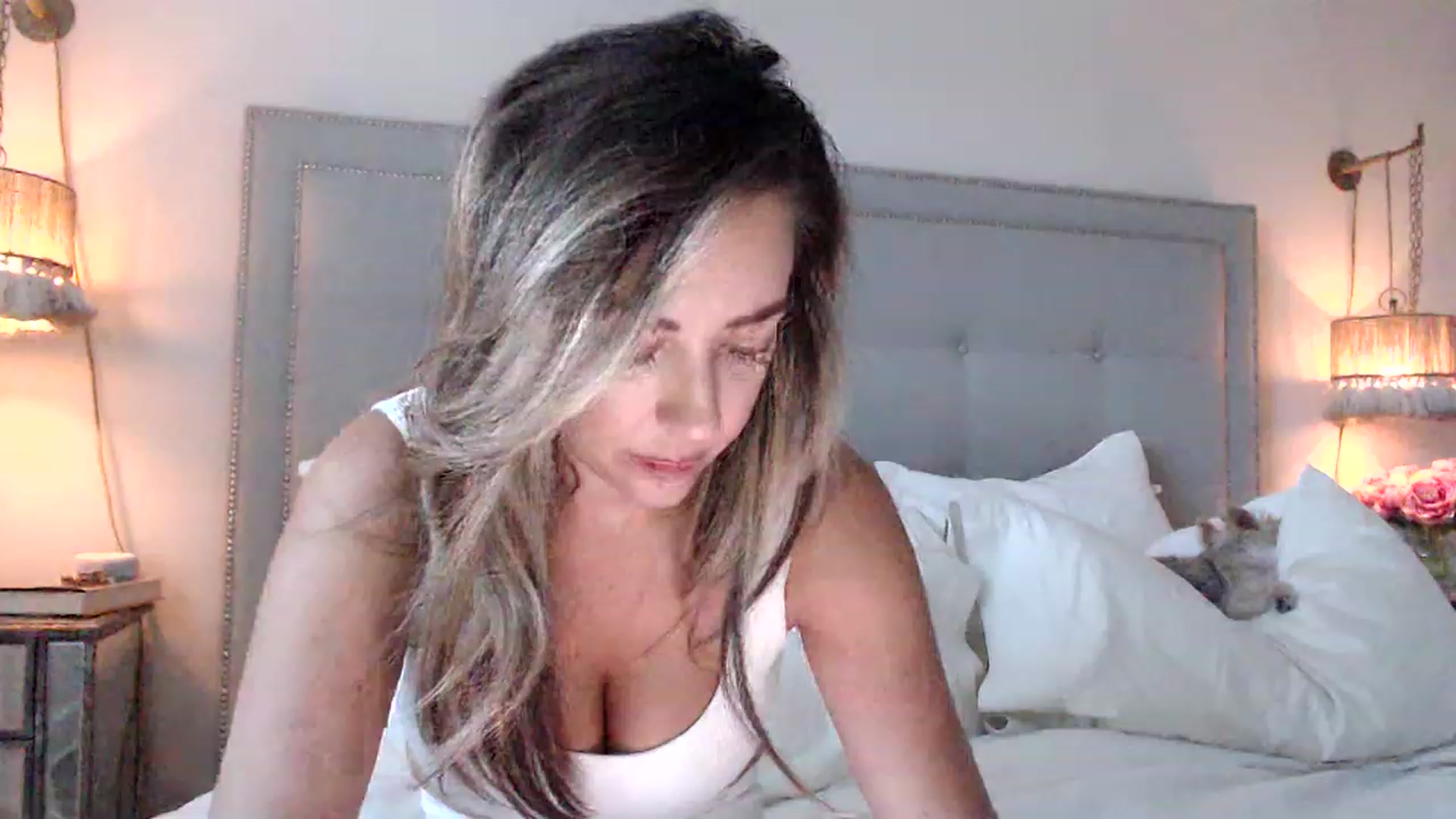 Gallery image thumbnail from DaniSendNudes's myfreecams stream on, 08/14/2023, 23:20 image 20 of 20