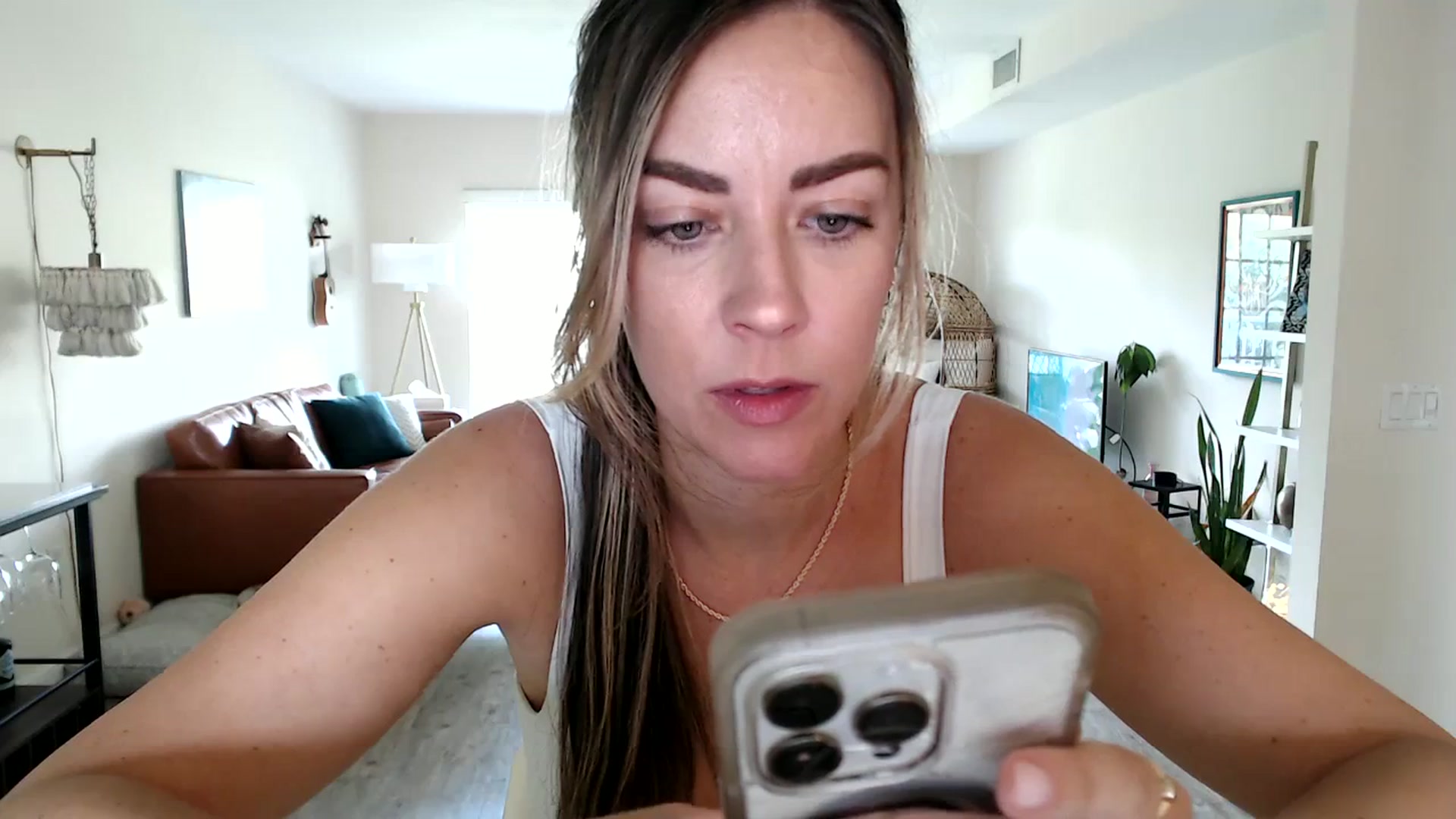 Gallery image thumbnail from DaniSendNudes's myfreecams stream on, 08/30/2023, 19:32 image 4 of 20