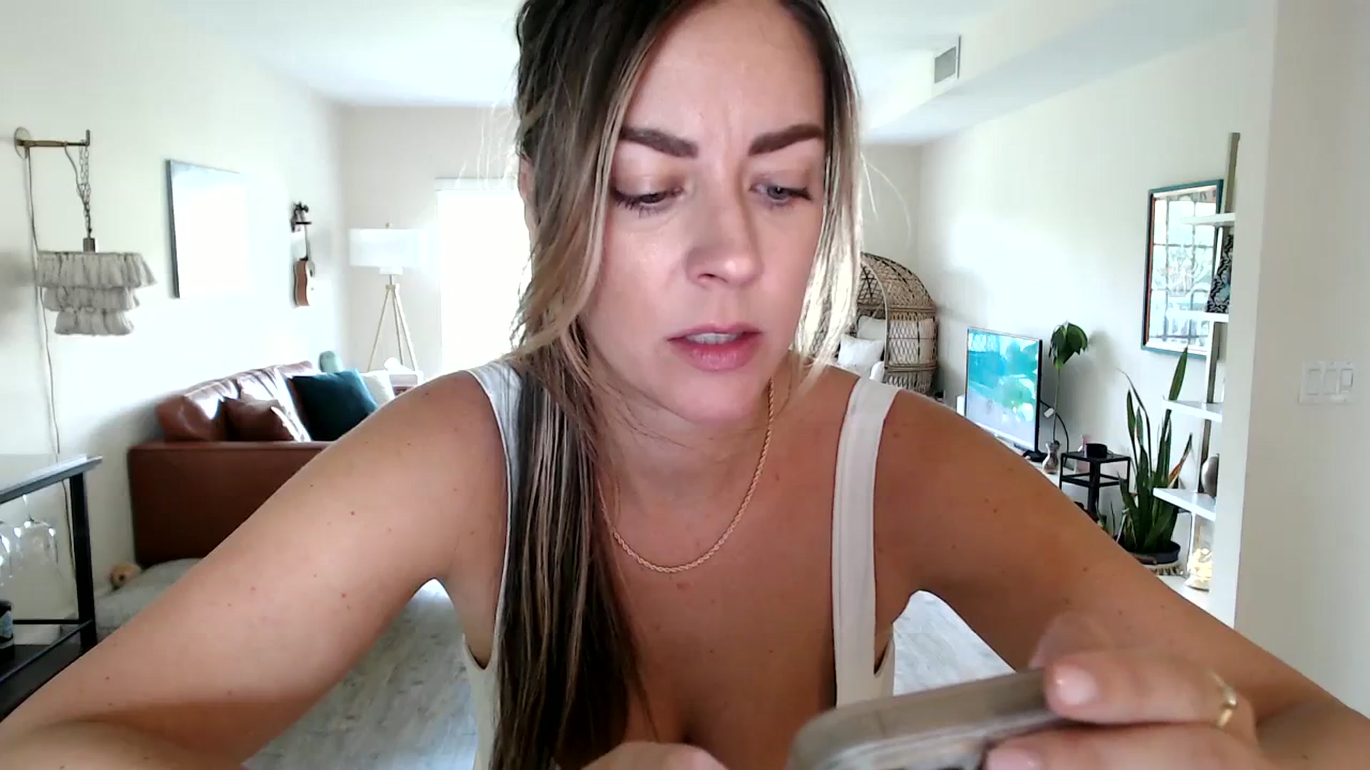 Gallery image thumbnail from DaniSendNudes's myfreecams stream on, 08/30/2023, 19:32 image 2 of 20