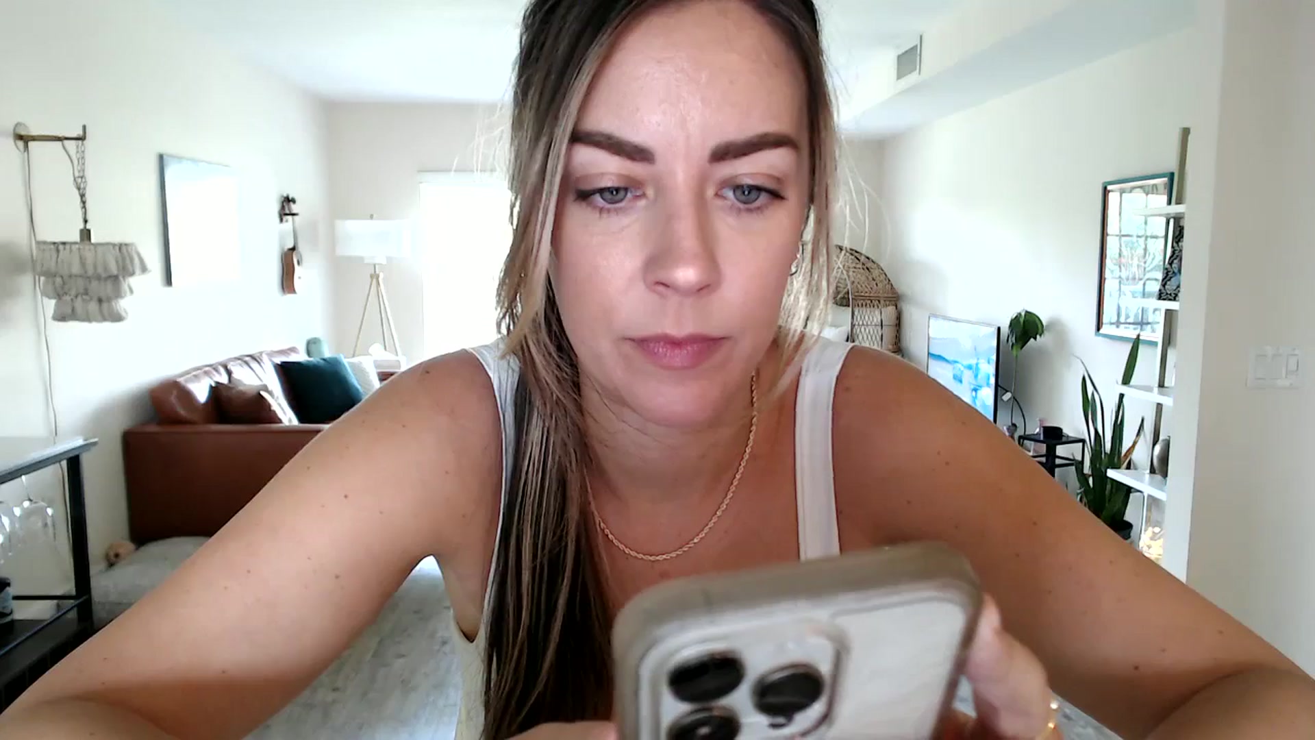 Gallery image thumbnail from DaniSendNudes's myfreecams stream on, 08/30/2023, 19:32 image 8 of 20