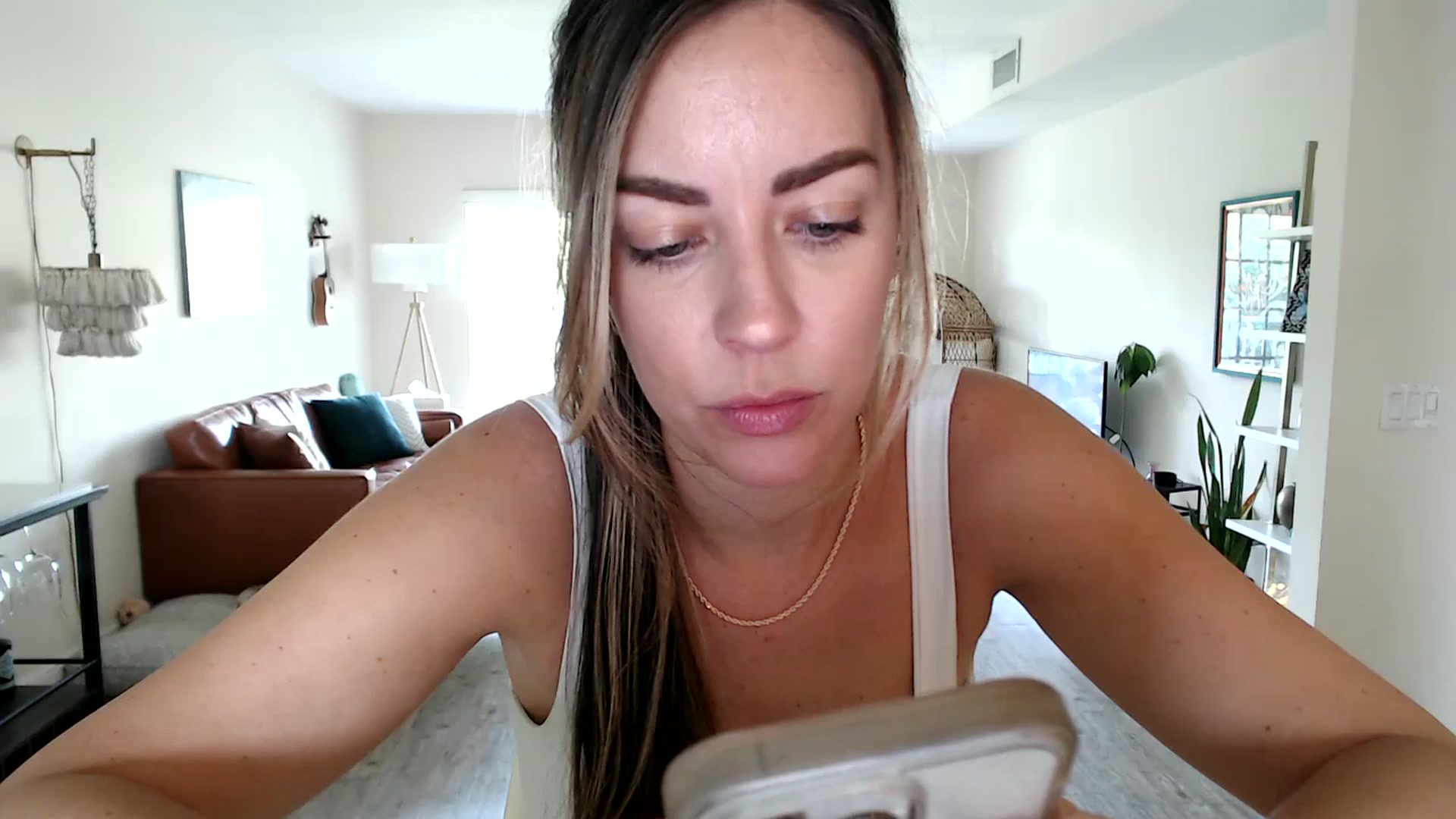 Gallery image thumbnail from DaniSendNudes's myfreecams stream on, 08/30/2023, 19:32 image 9 of 20
