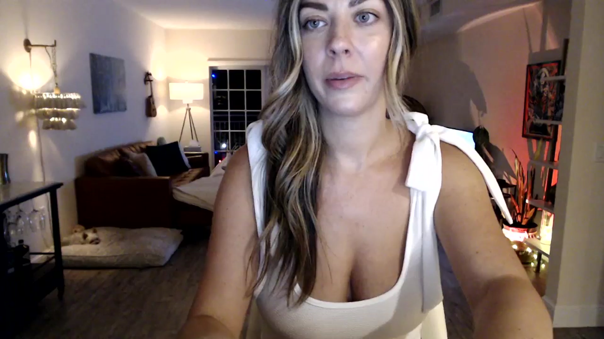 Gallery image thumbnail from DaniSendNudes's myfreecams stream on, 09/05/2023, 02:04 image 12 of 20
