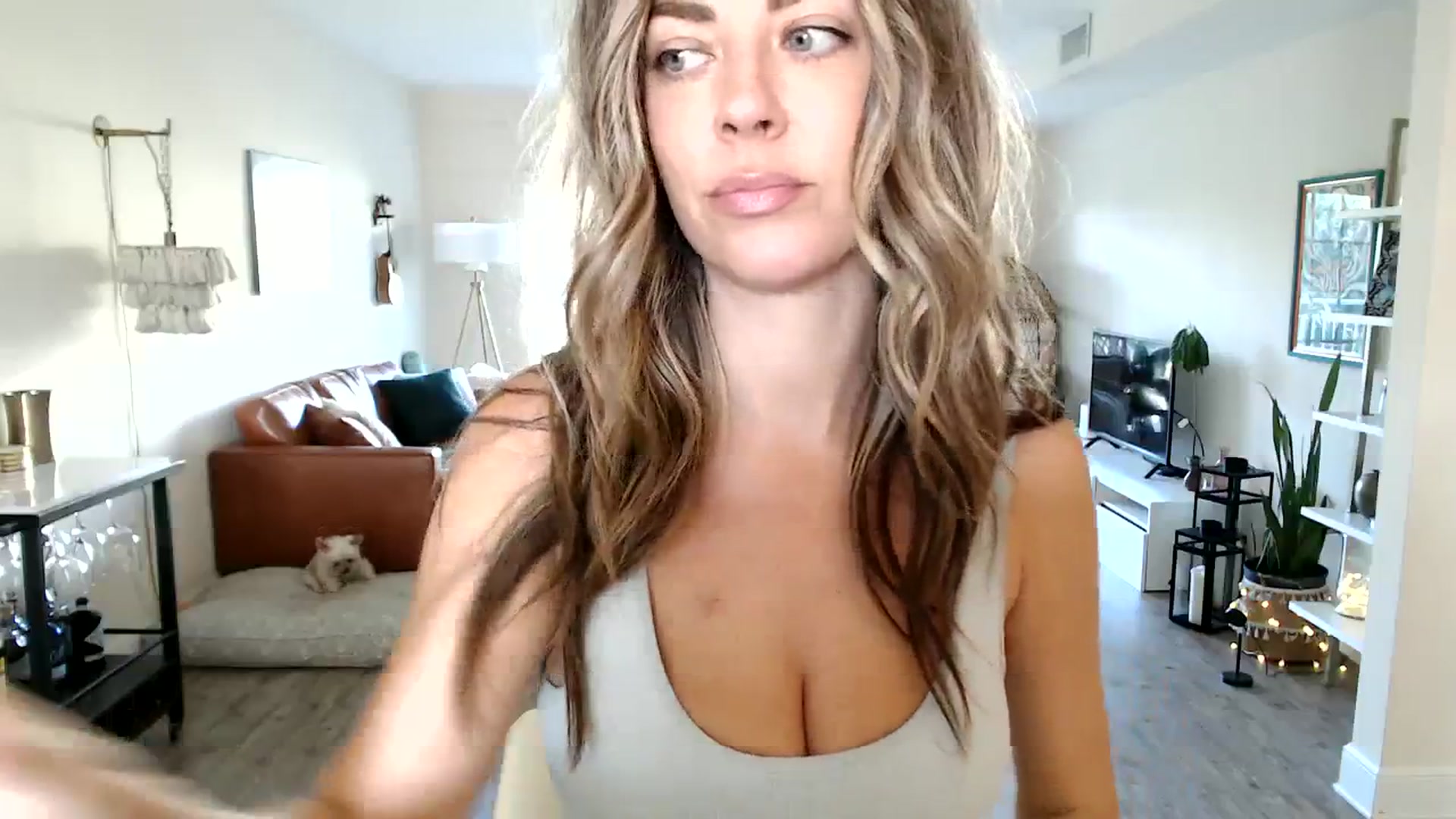Gallery image thumbnail from DaniSendNudes's myfreecams stream on, 09/06/2023, 21:24 image 6 of 20