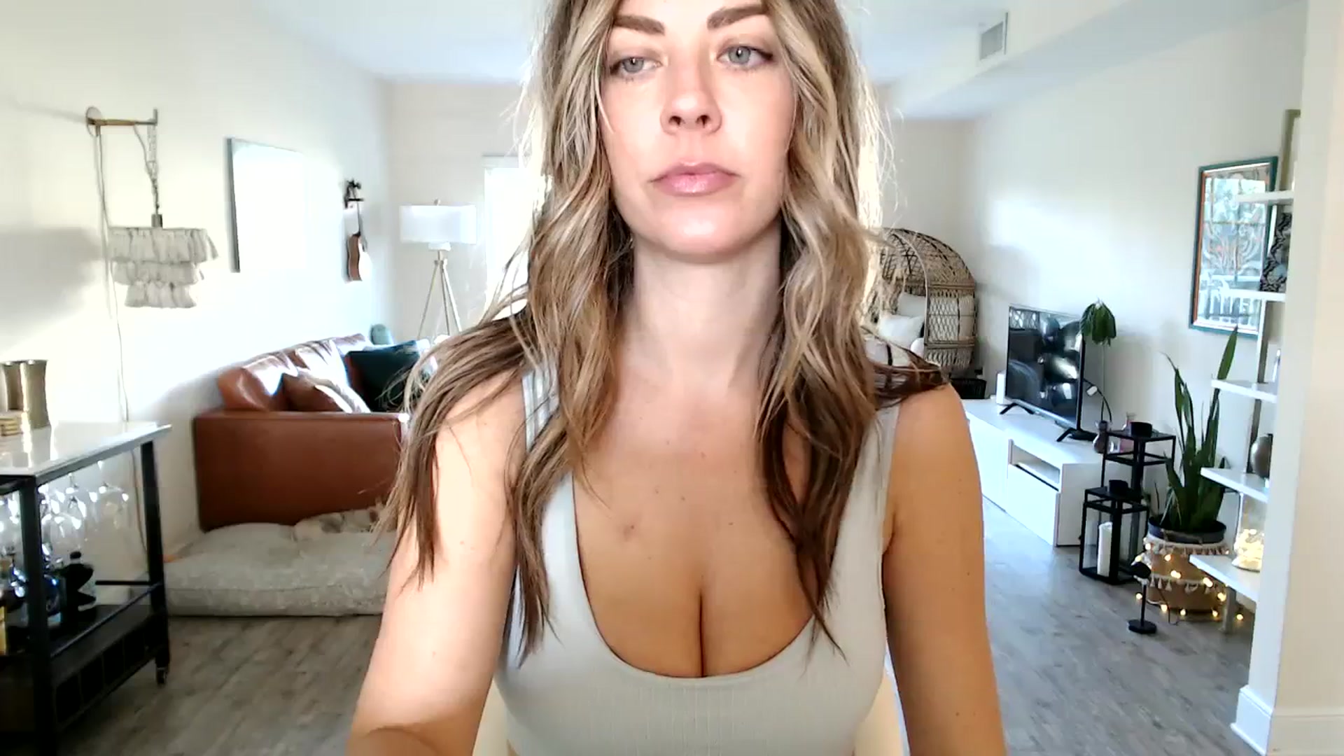 Gallery image thumbnail from DaniSendNudes's myfreecams stream on, 09/06/2023, 21:24 image 5 of 20
