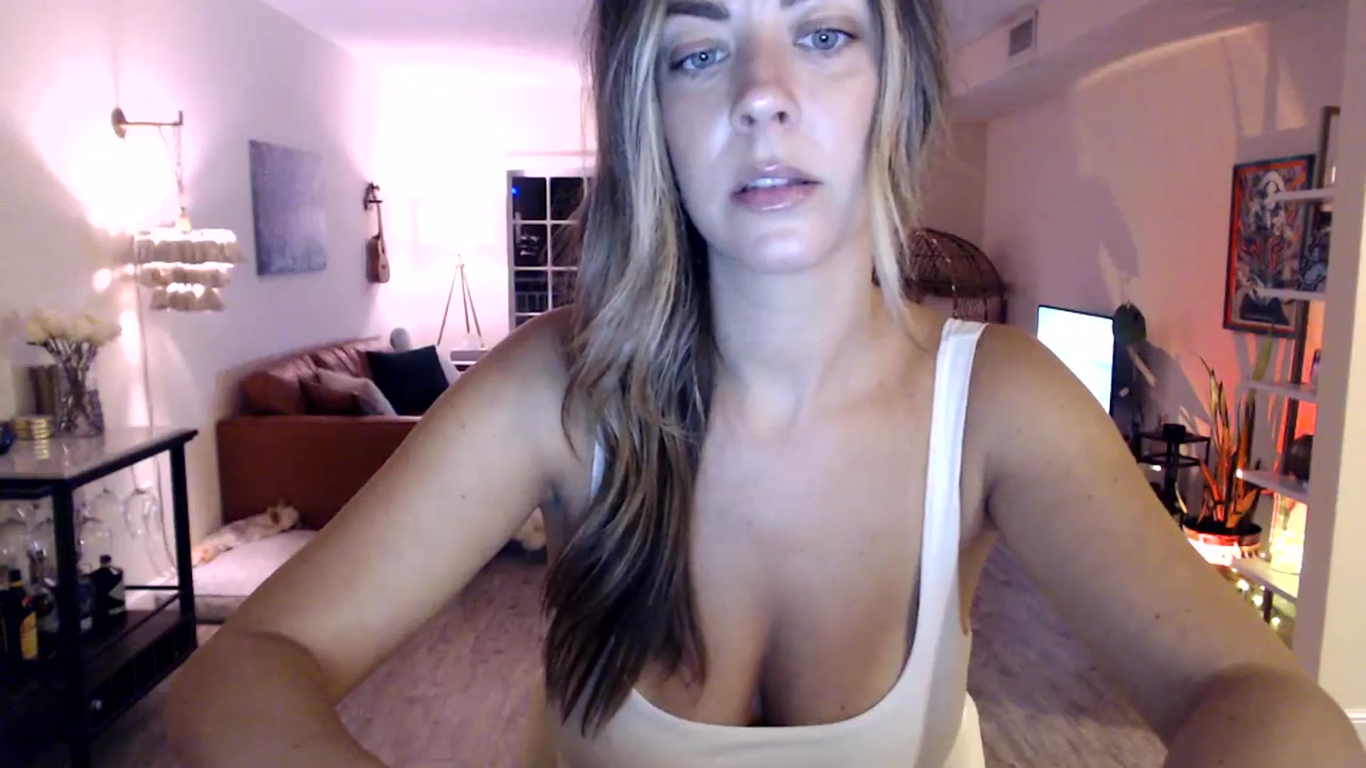 Gallery image thumbnail from DaniSendNudes's myfreecams stream on, 09/13/2023, 02:43 image 5 of 20